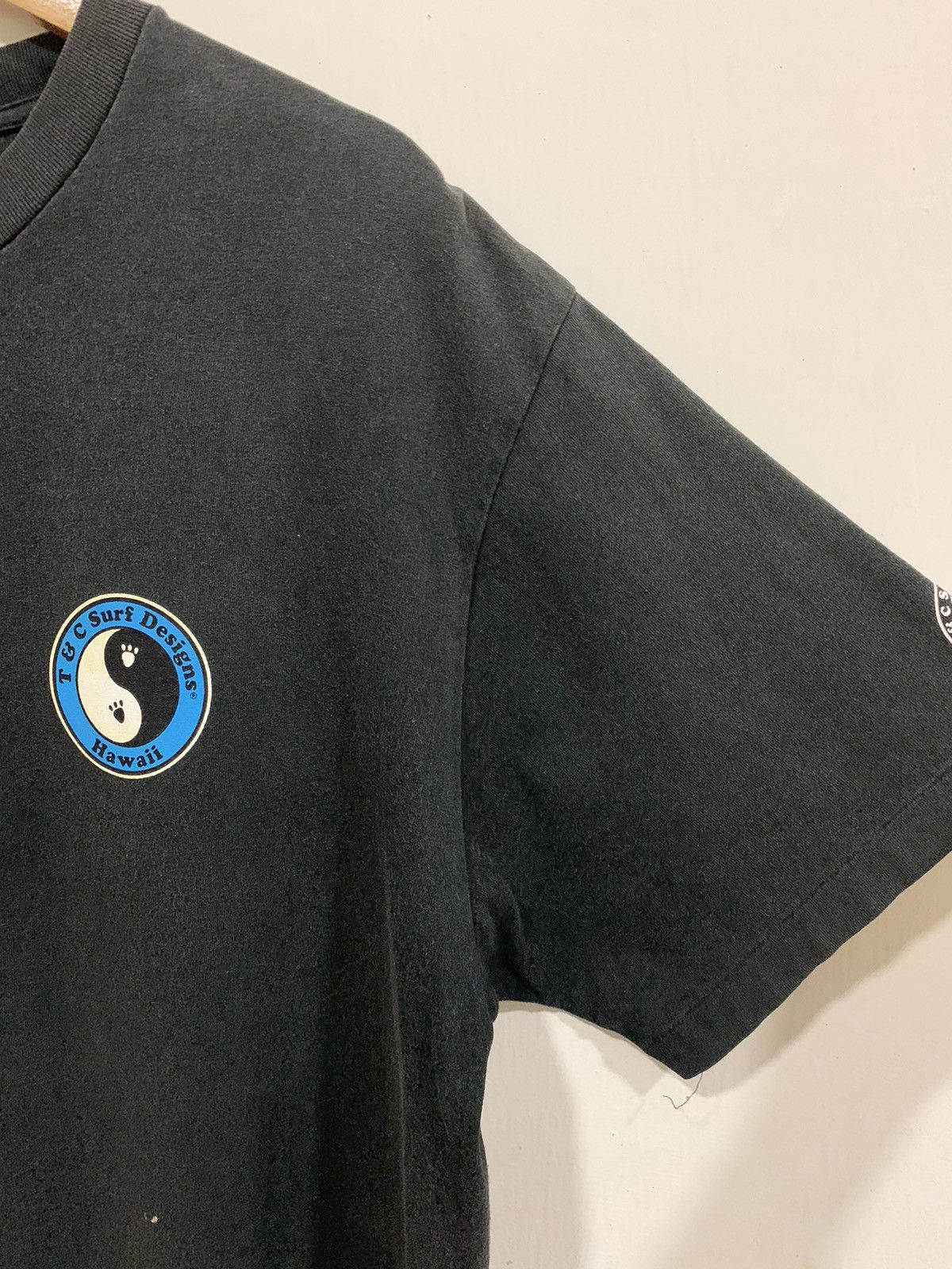 Vintage Vintage T&C SURF DESIGNS Hawaii Crazy Graphic Surf Tee Size US XL / EU 56 / 4 - 7 Thumbnail