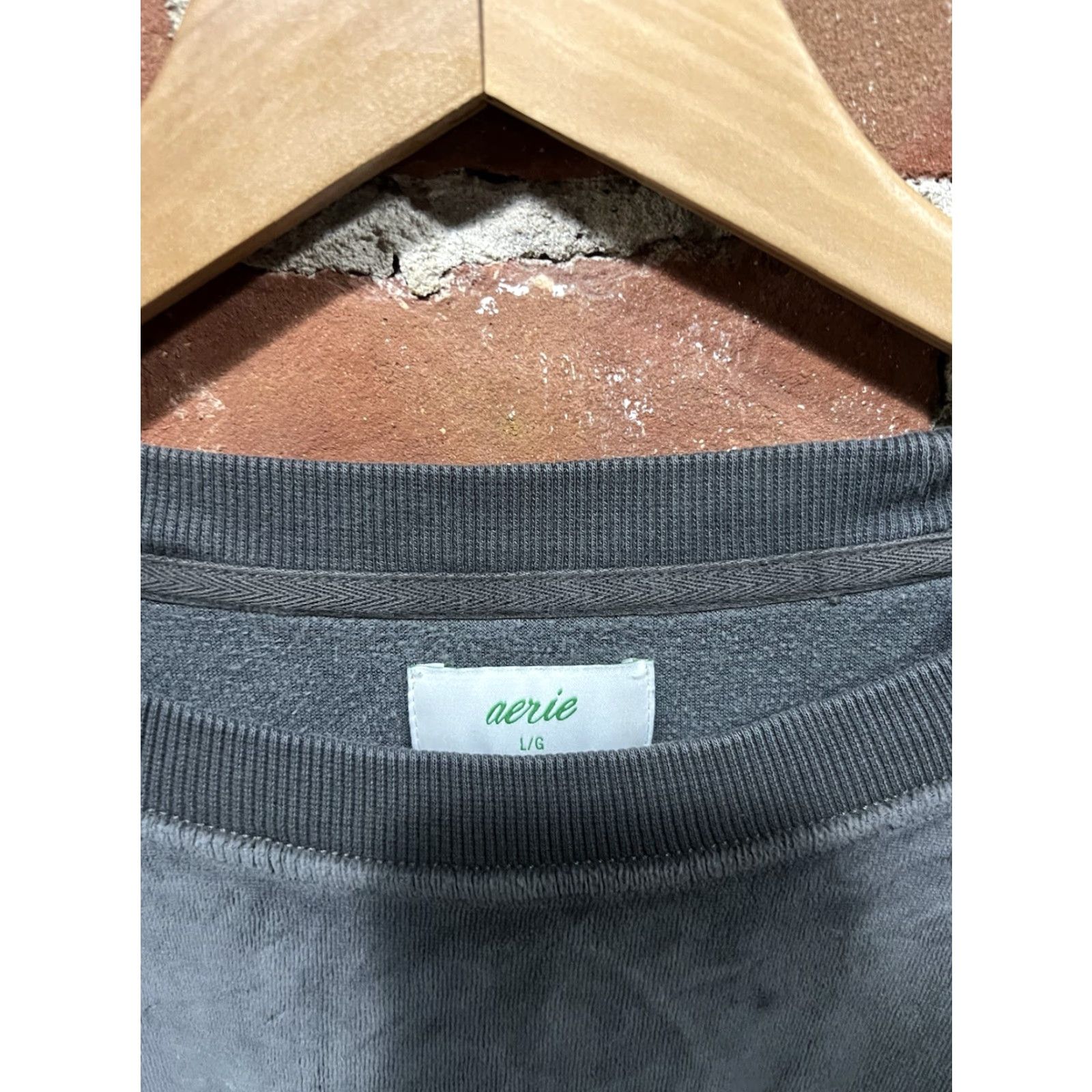 Vintage Aerie Womens Gray Long Sleeve Velur Pullover Sweatshirt L Size L / US 10 / IT 46 - 3 Thumbnail