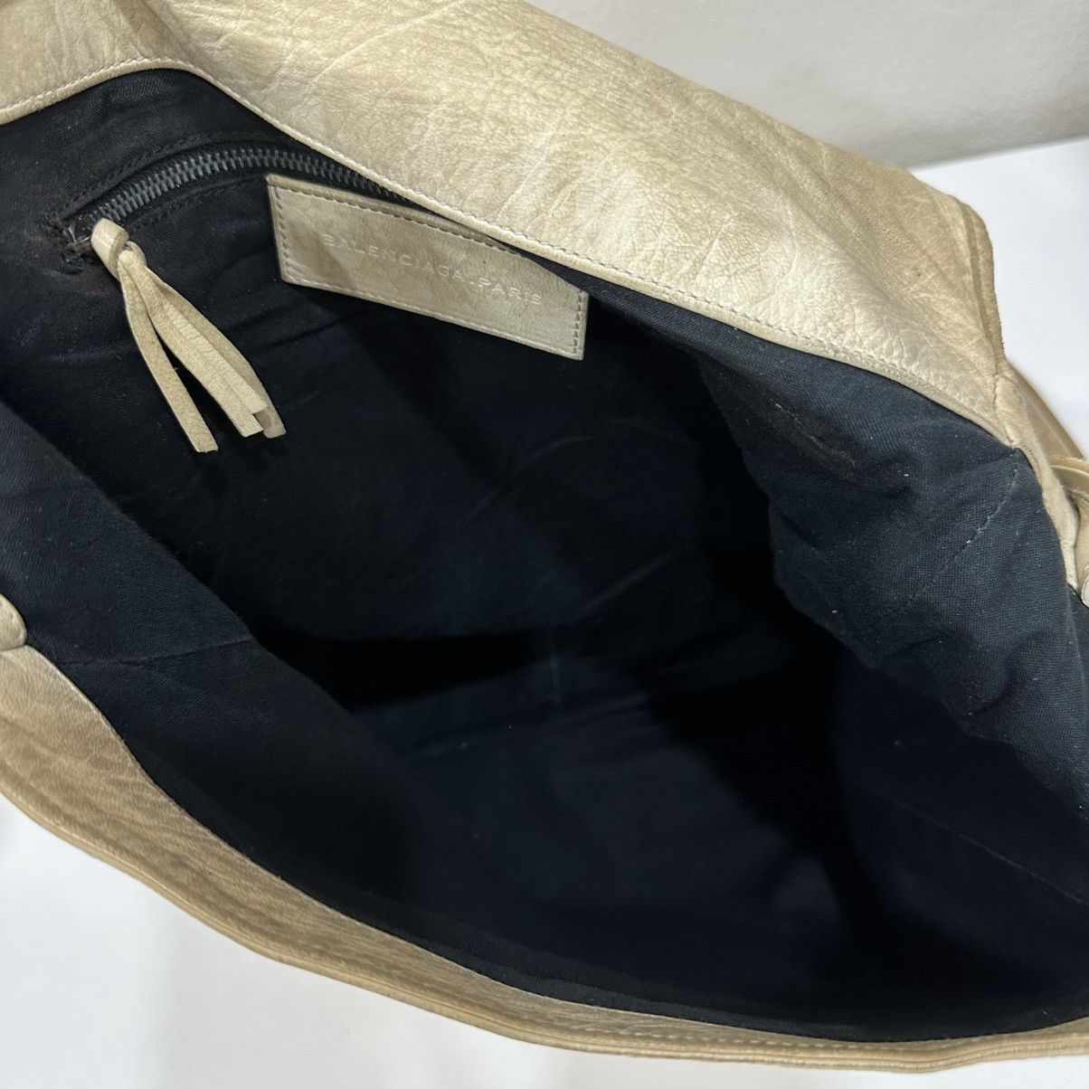 Balenciaga ‼️LASTDROP‼️ BALENCIAGA THE DAY LEATHER SHOULDER BAG Size ONE SIZE - 18 Thumbnail