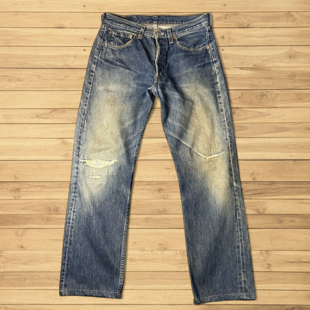 Levi's Vintage Clothing 90s Levis 501 Distressed Aging Mud Denim W31 Made in USA Size US 31 - 2 Thumbnail