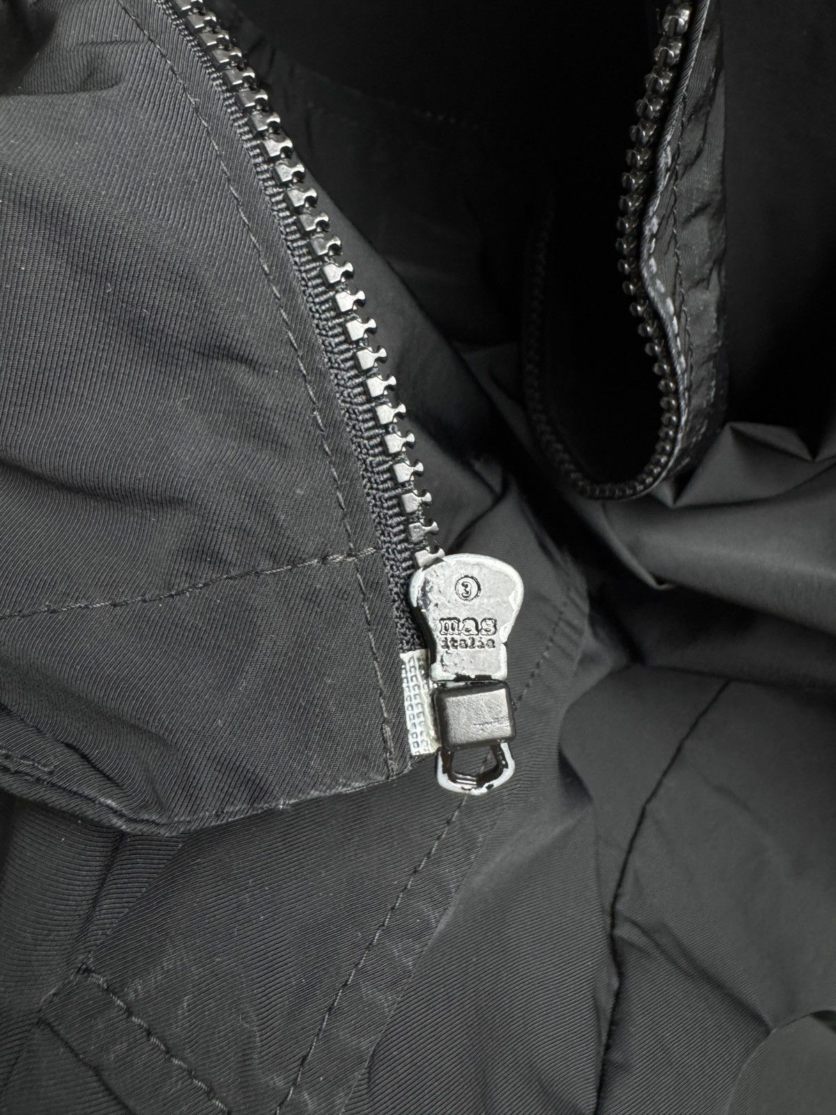 Moschino Moschino vintage nylon newspaper black coach bomber jacket Size US M / EU 48-50 / 2 - 13 Thumbnail