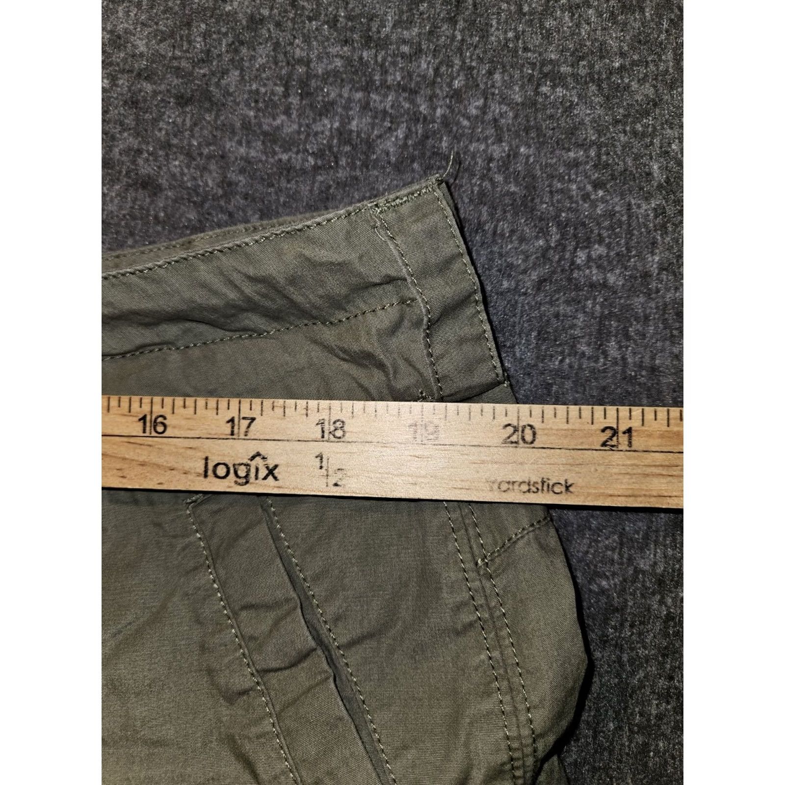 Nike Nike Sportswear Bermuda Shorts Women's XL Green Lightweight Hiking/Camping Capris Size 40" / US 18 - 3 Thumbnail
