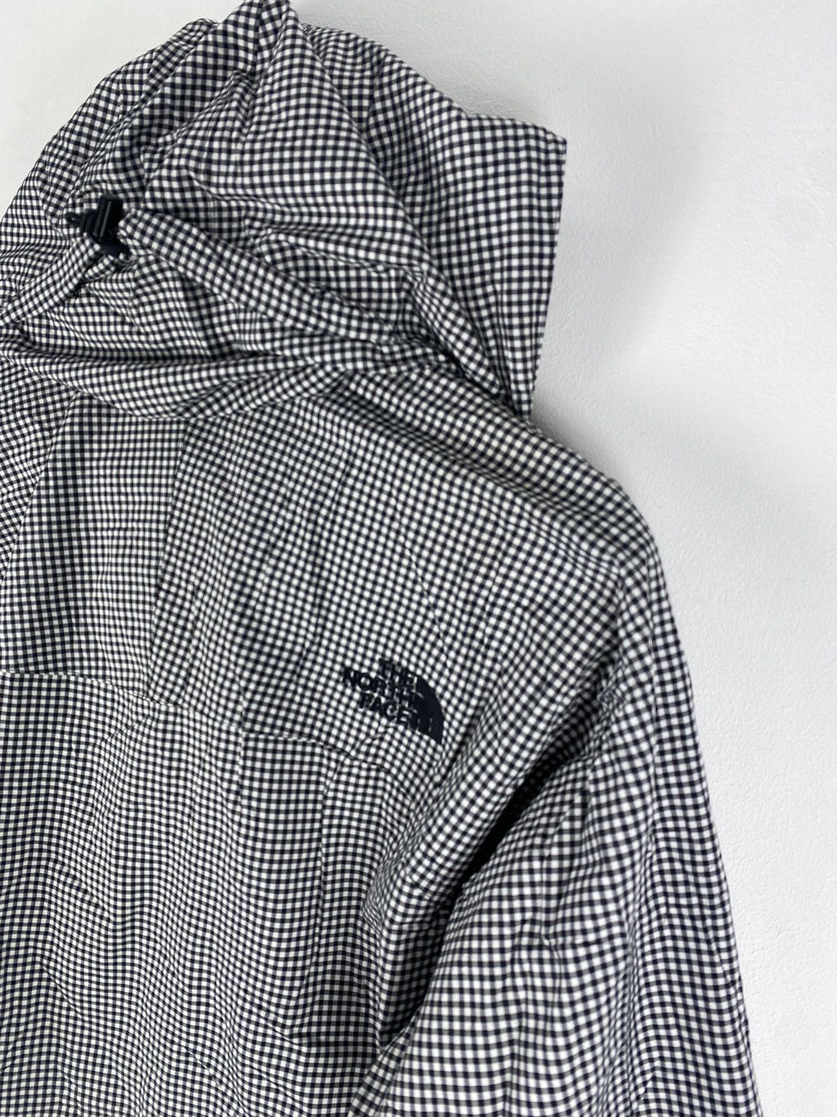 The North Face The North Face Nylon Windbreaker Zipper Jacket Hoodie Size US S / EU 44-46 / 1 - 5 Thumbnail