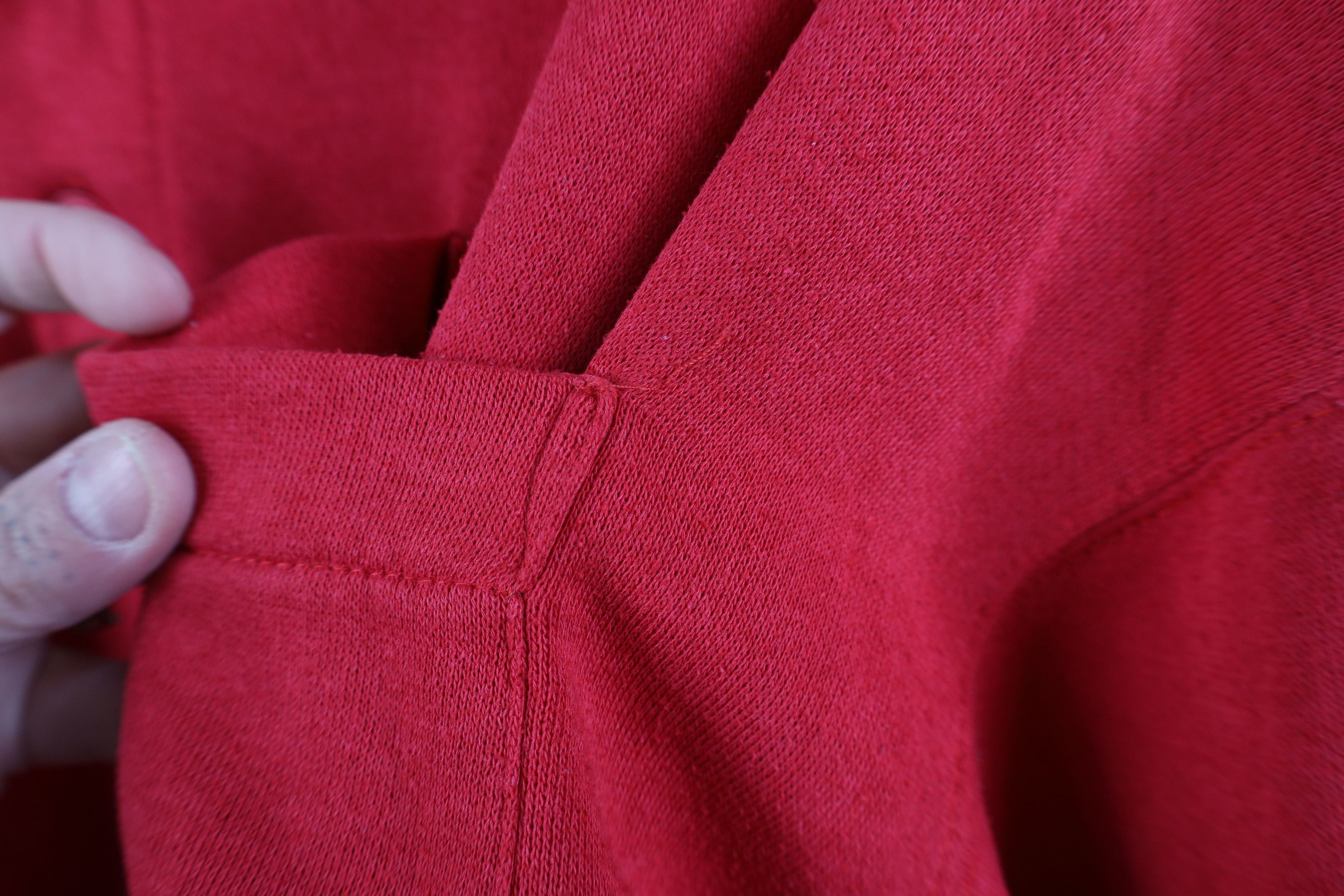 Vintage Vintage 90s Streetwear Faded Heavy Collared Sweatshirt Red Size US L / EU 52-54 / 3 - 6 Thumbnail
