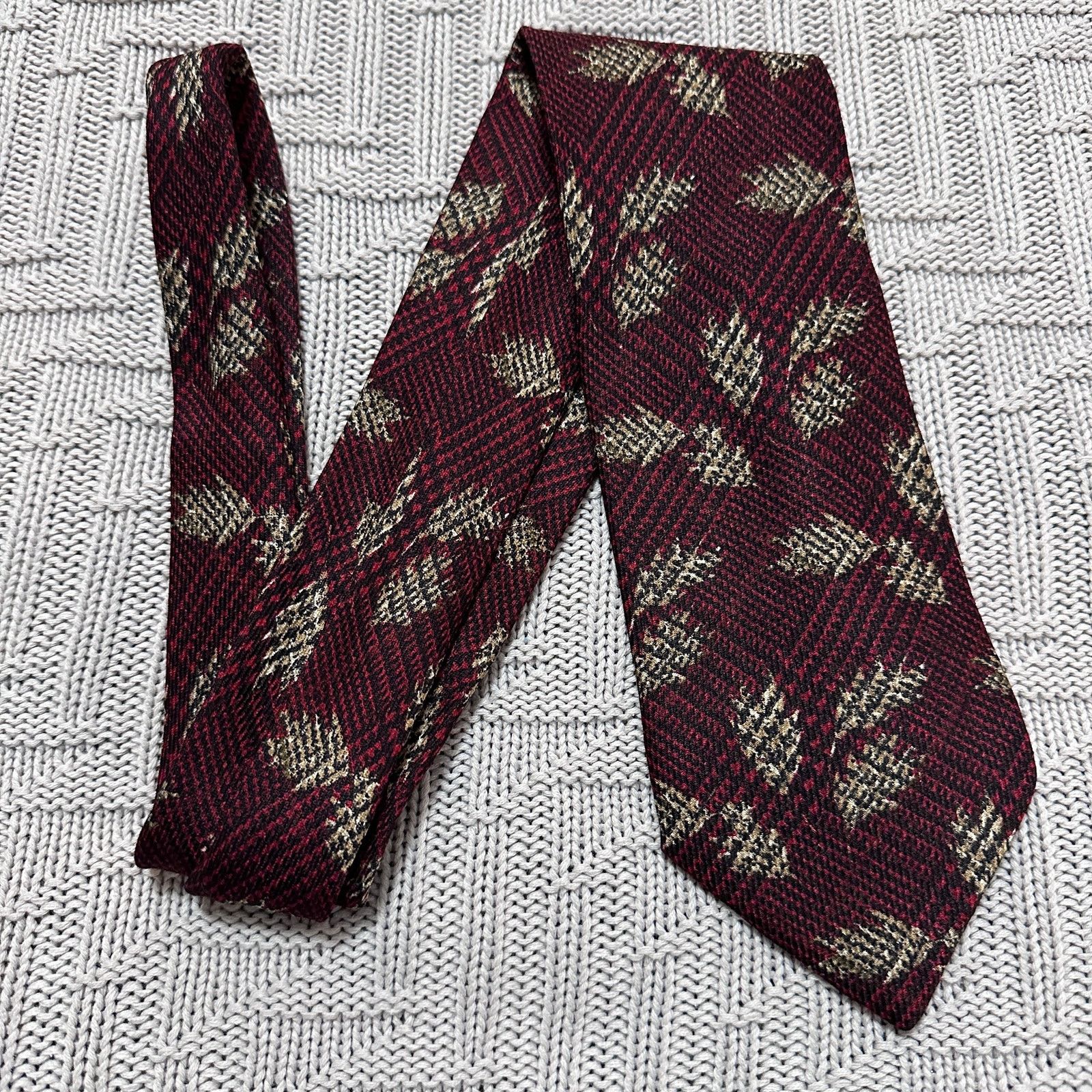 Ermenegildo Zegna maroon gold leaf silk textured tie