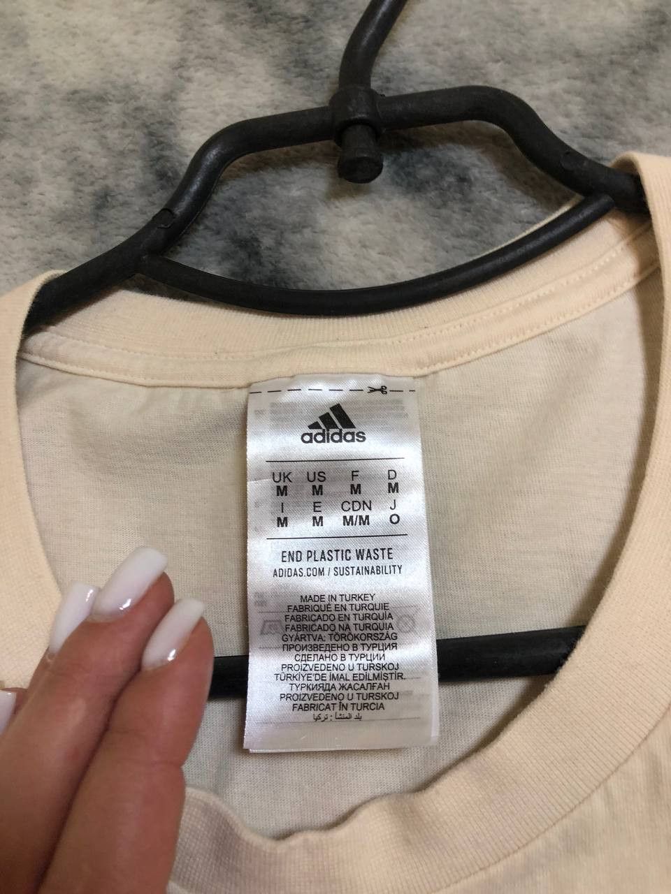 Adidas T-shirts adidas Graphic Tee Size US S / EU 44-46 / 1 - 3 Thumbnail