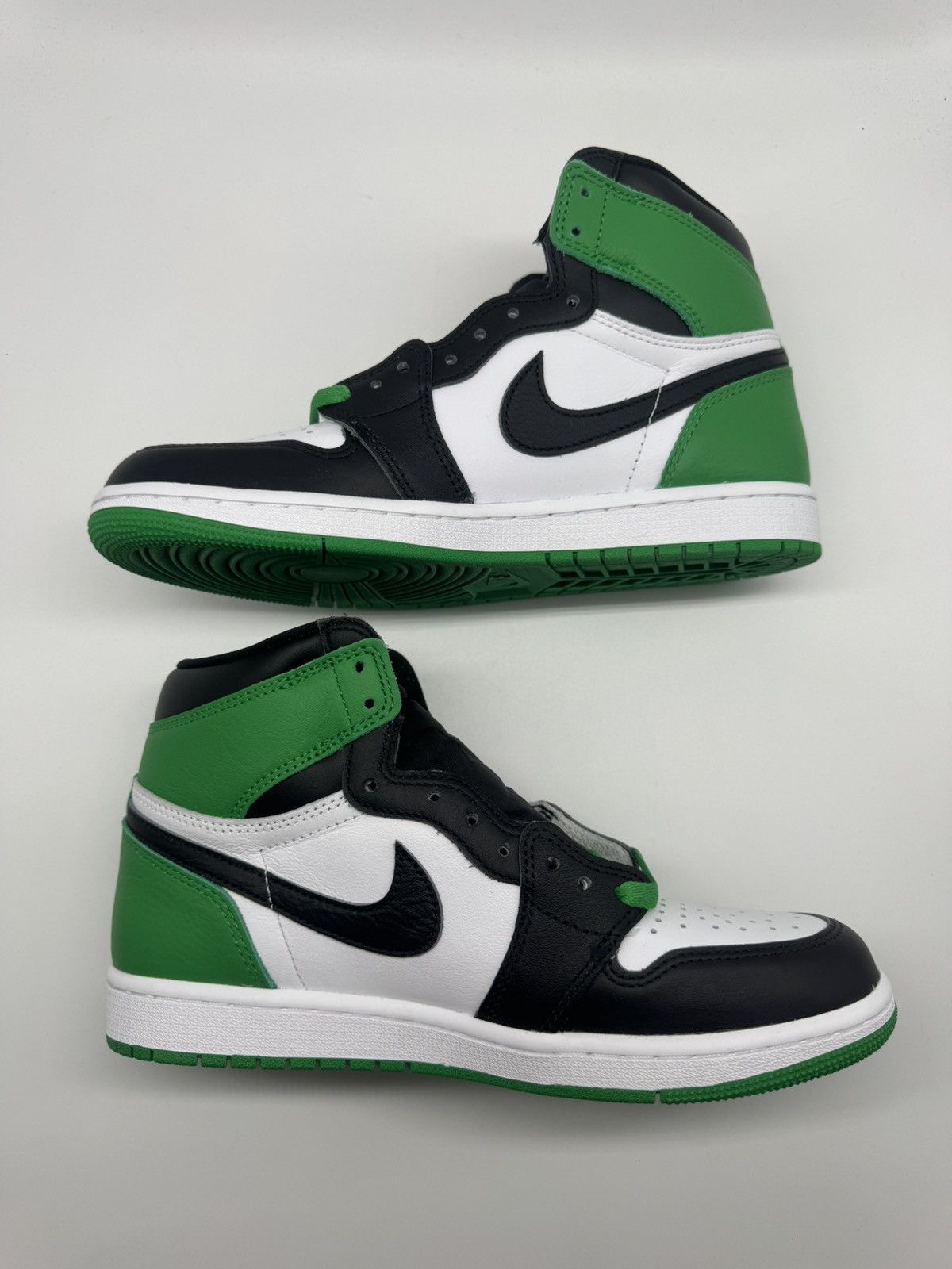 Nike Nike Air Jordan Retro 1 High OG Lucky Green Men’s Size 8 Size US 8 / EU 41 - 3 Thumbnail