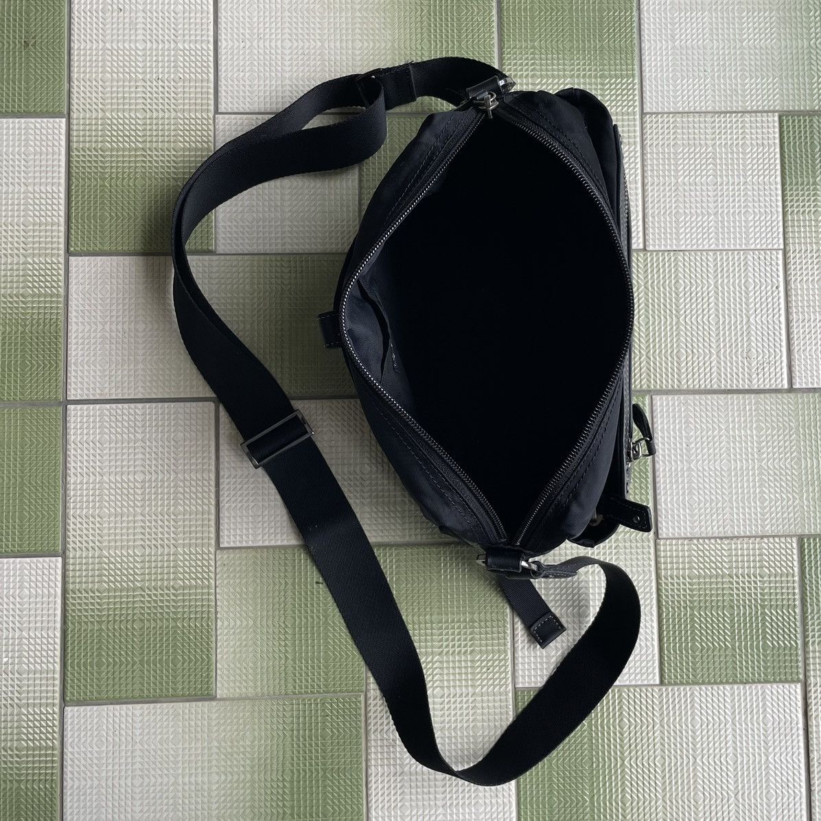 Designer × agnes b. Agnes B. Voyage Crossbody Size ONE SIZE - 9 Thumbnail
