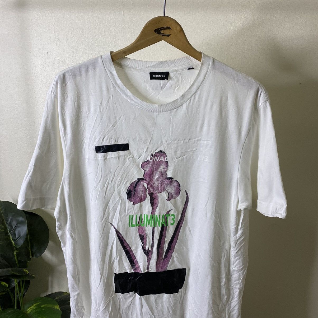 Diesel Vintage Y2K Diesel Illuminate T Shirt Size US L / EU 52-54 / 3 - 2 Thumbnail