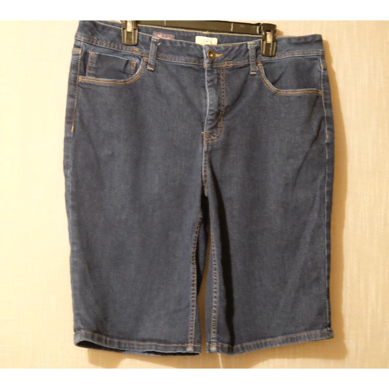 Vintage St Johns Bay Bermuda Jean Shorts Denim Stretch Dark Wash Womens 16 Bermuda DenimStretch DarkWash 16 Womens Jeans Shorts Size 38" / US 16 / IT 52 - 2 Thumbnail
