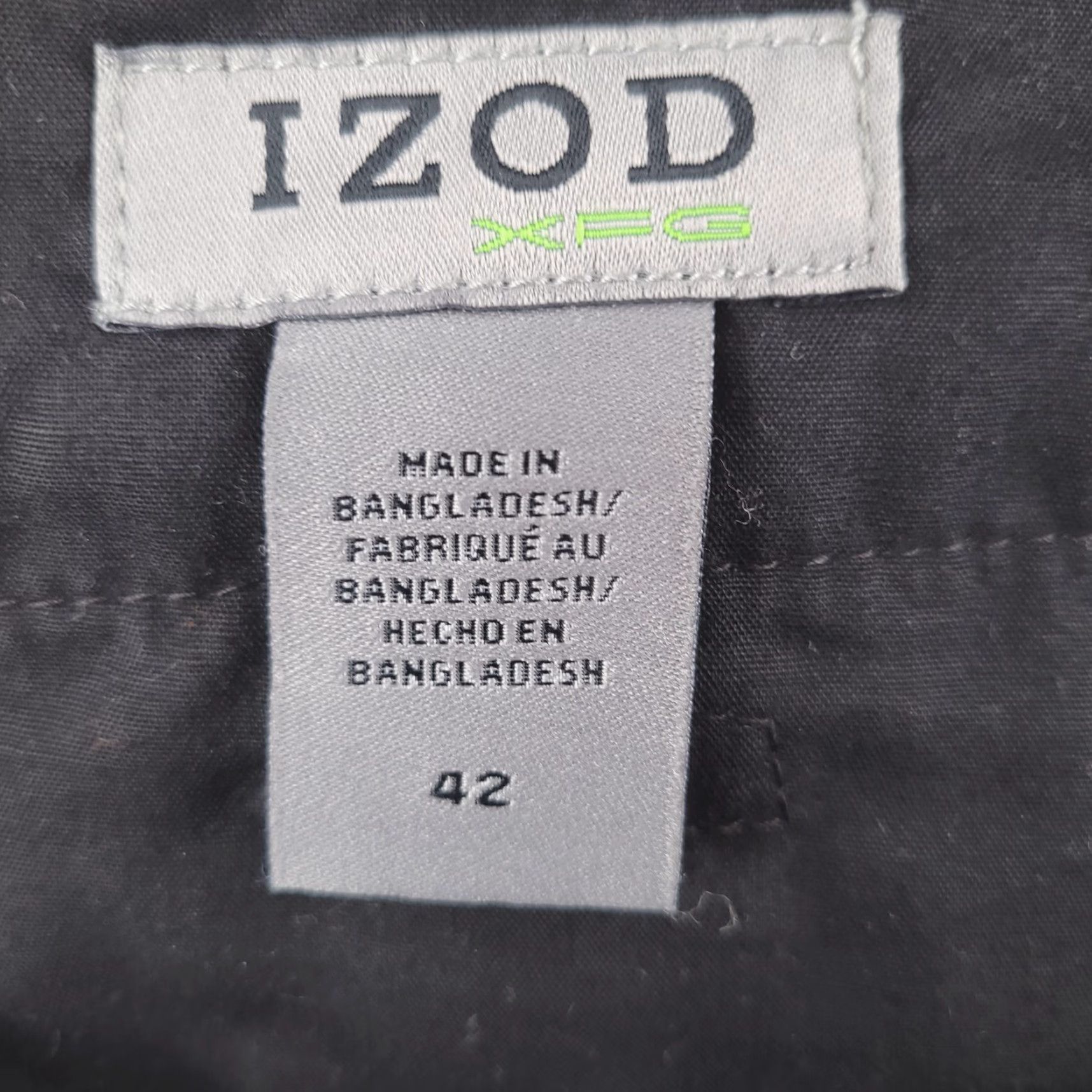 Izod IZOD Shorts Bermuda Mens 42 Black Golf 100% Polyester Check Flat Front Waist 42 Vintage No Mens Size US 42 / EU 58 - 4 Thumbnail