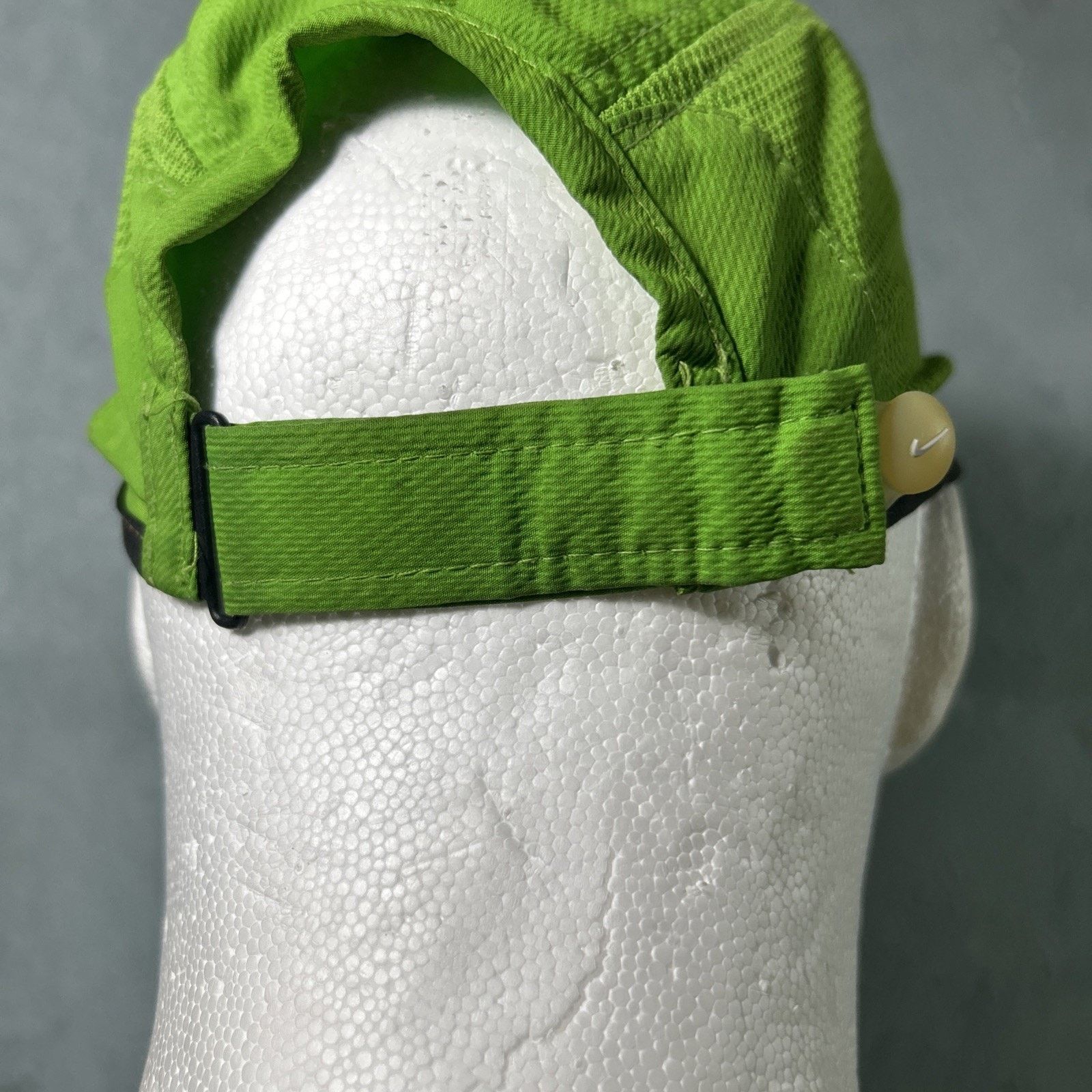 Nike Nike 6 Panel Featherlight Hat Eminem Strap Swoosh Tailwind Size ONE SIZE - 11 Thumbnail
