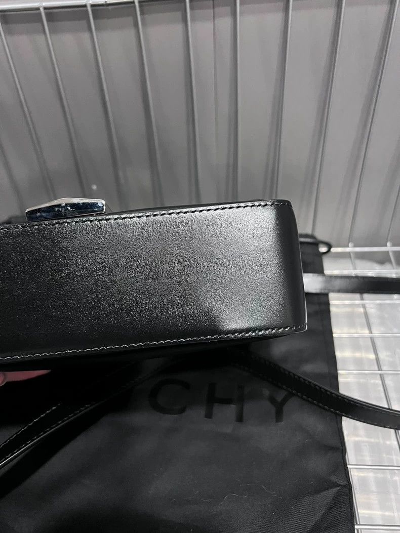 Givenchy Givenchy 4G black silver buckle mini bag Size ONE SIZE - 3 Thumbnail