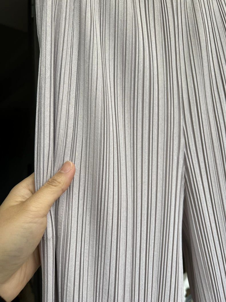 Issey Miyake Issey Miyake Light grey pink pleated straight-leg pants Size 31" - 2 Thumbnail