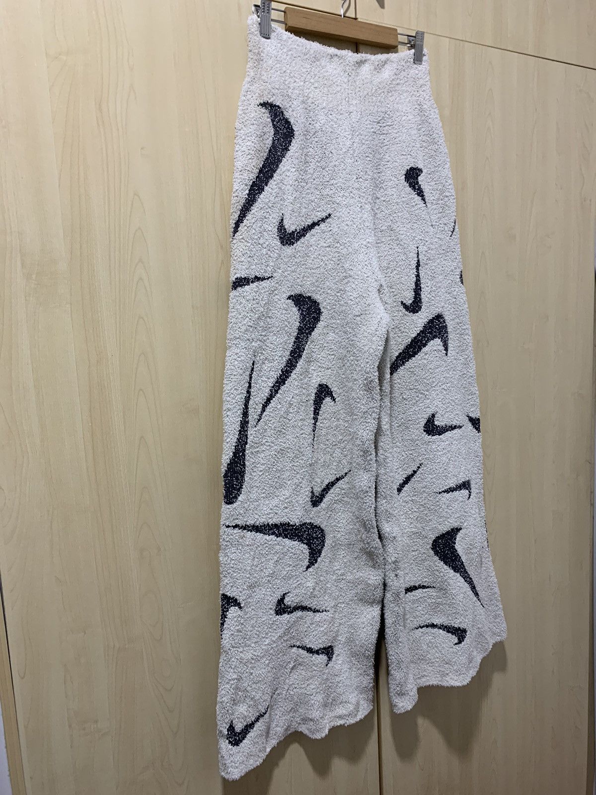 Japanese Brand Nike jogger sweatpants fleece big logo wide leg pants Size 27" / US 4 / IT 40 - 2 Thumbnail
