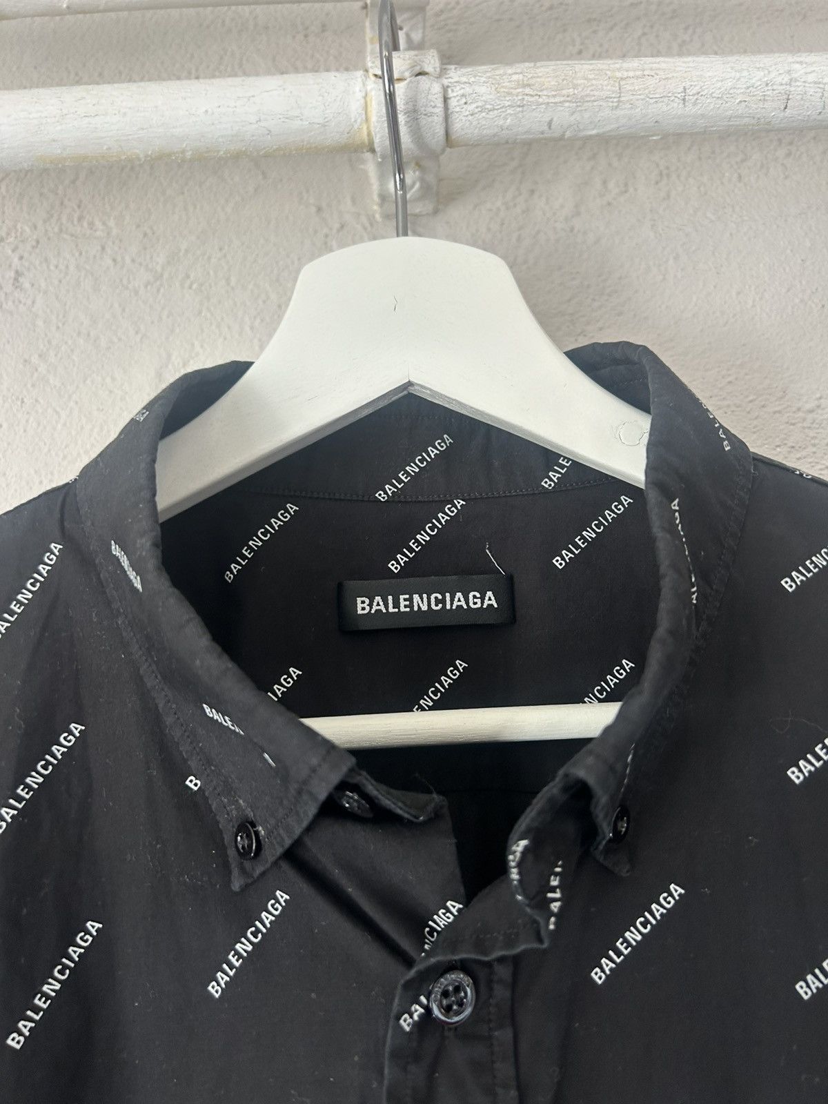 Balenciaga Black Logo Print Short-Sleeve Shirt Size US XL / EU 56 / 4 - 2 Thumbnail