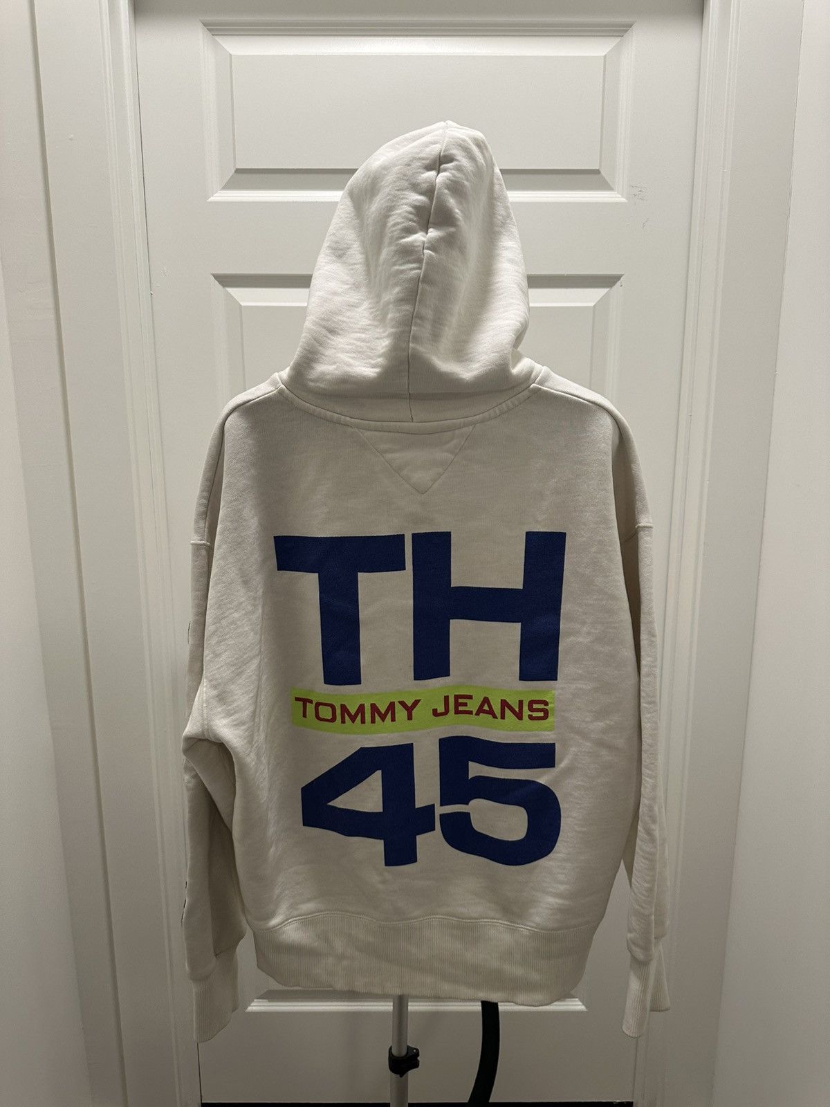 Tommy Hilfiger Tommy Jeans Size US M / EU 48-50 / 2 - 2 Thumbnail