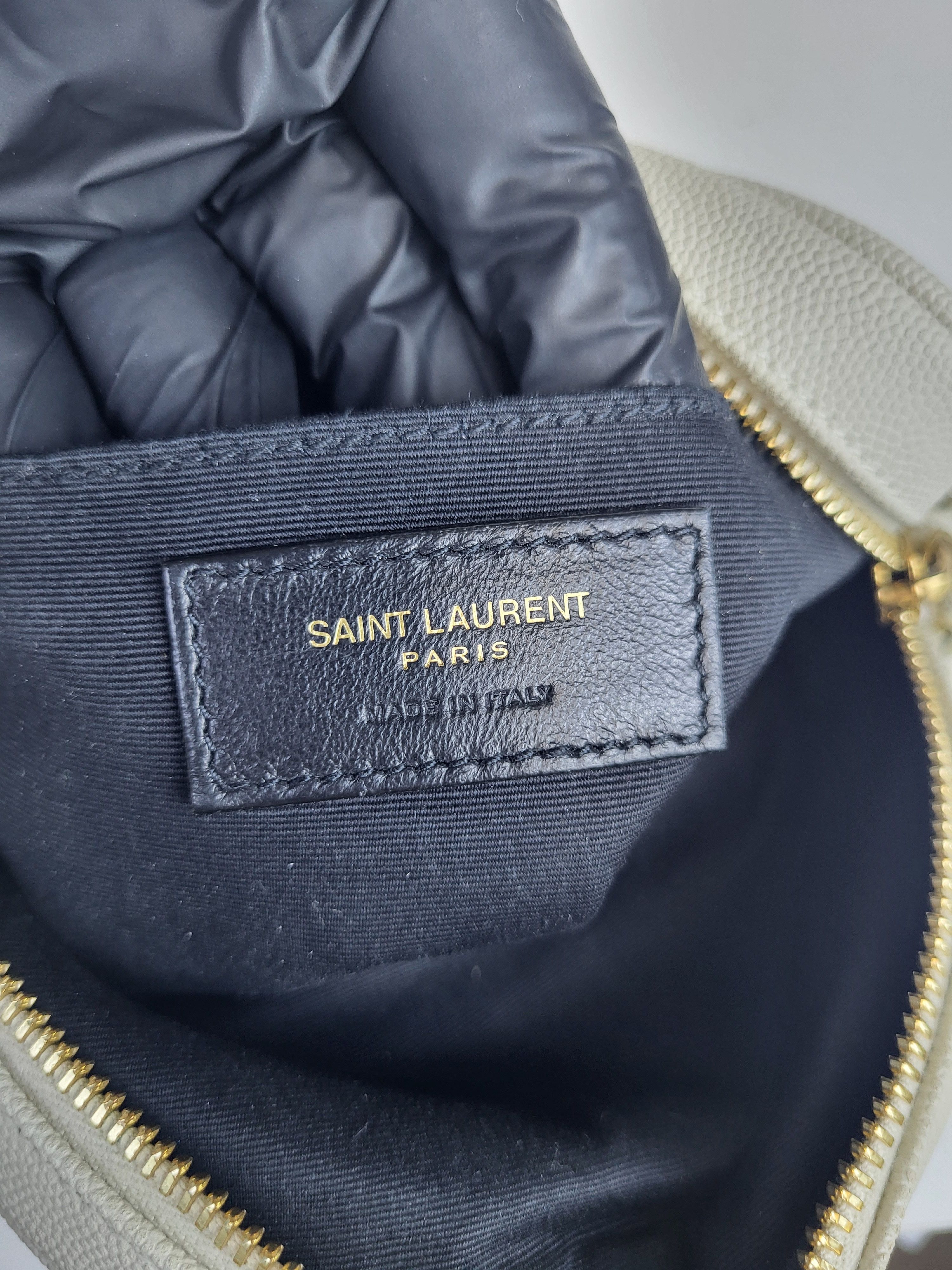 Yves Saint Laurent Saint Laurent Vinyle Round Camera Bag Leather Size ONE SIZE - 6 Thumbnail