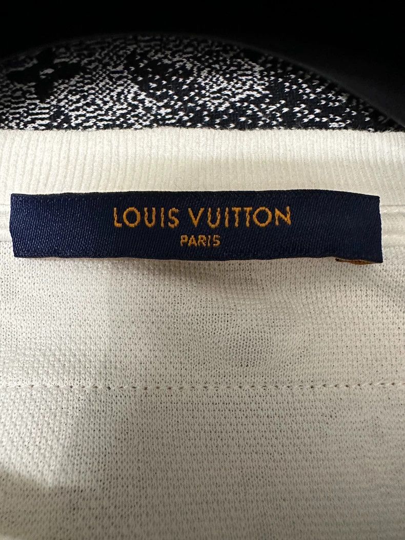 Louis Vuitton Louis Vuitton Beaded animal print short sleeve T-shirt 2503 Size US M / EU 48-50 / 2 - 4 Thumbnail
