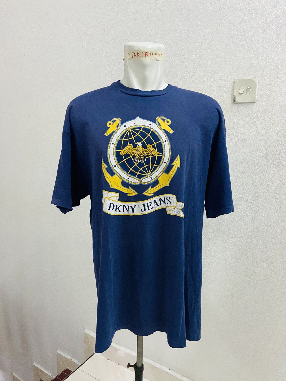 DKNY VINTAGE DKNY JEANS TEE Size US L / EU 52-54 / 3 - 3 Thumbnail