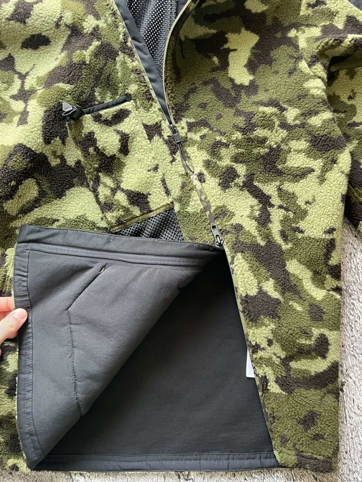 1017 ALYX 9SM × MMW × Nike Nike x MMW Camo Fleece Size US M / EU 48-50 / 2 - 10 Thumbnail
