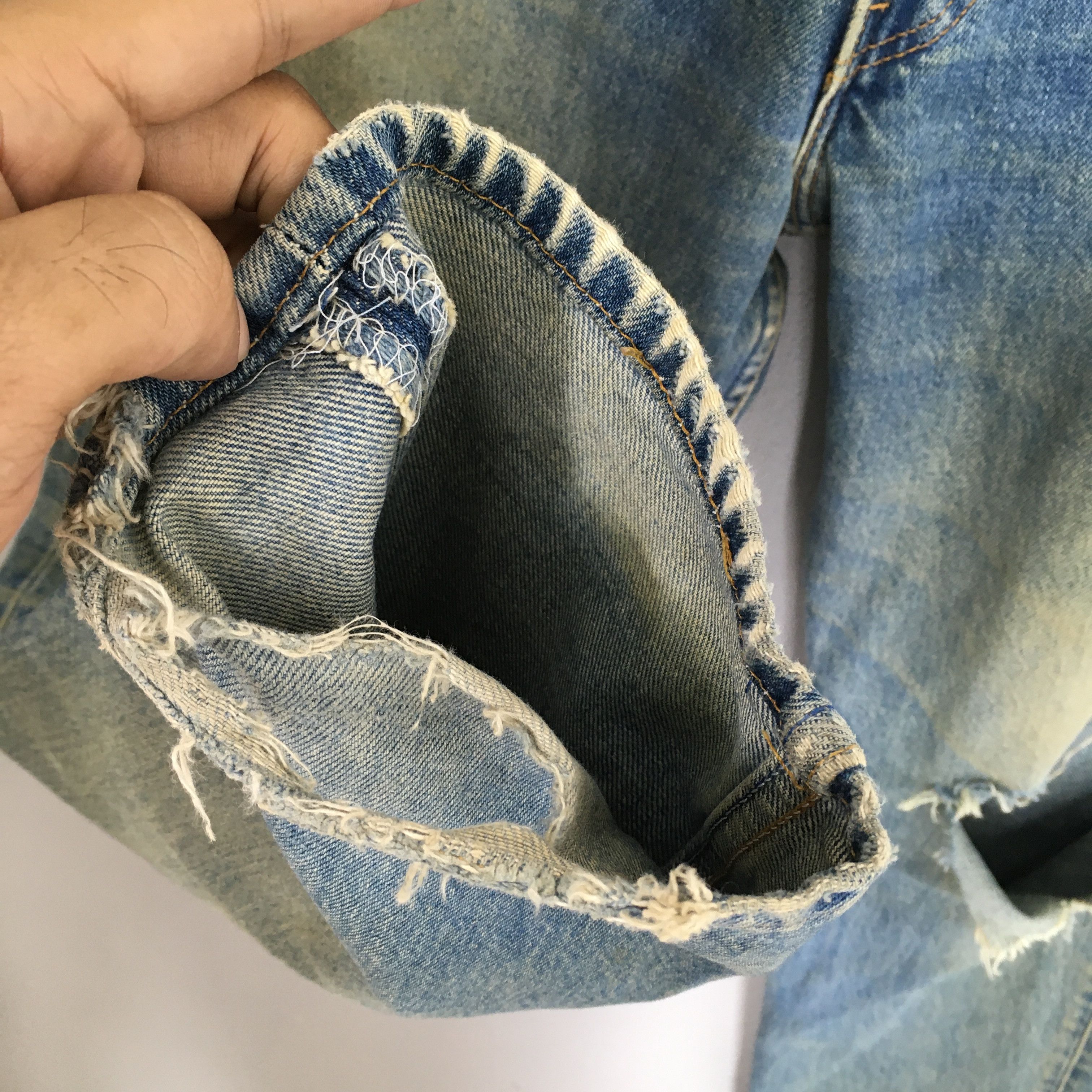 Levi's Size 31x30.5 Vintage 90s Levi's 501 Distressed Jeans S1582 Size 31" - 6 Thumbnail