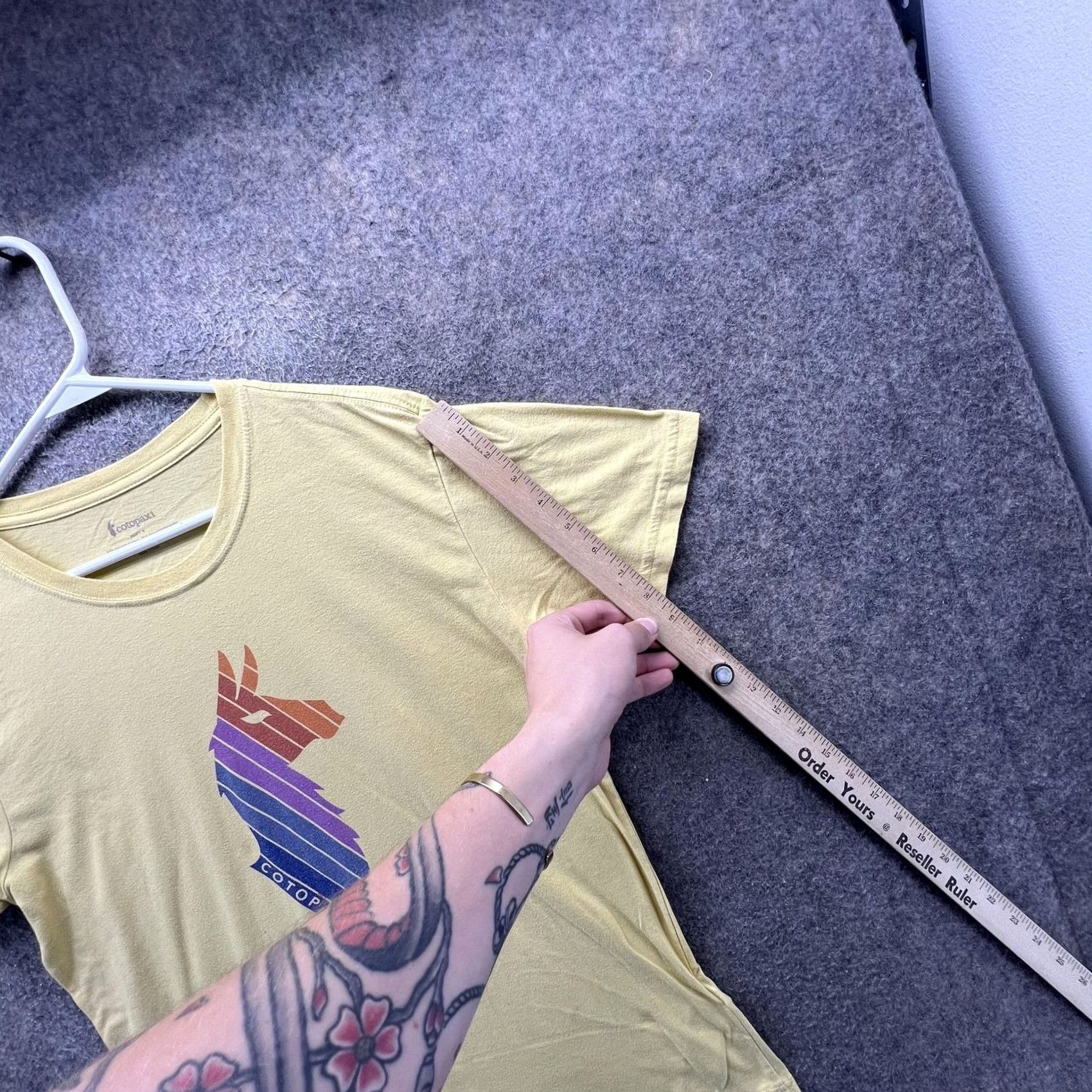 Cotopaxi VINTAGE Cotopaxi Shirt Mens Medium Yellow Llama Logo Graphic Tee Tagless Outdoor Casual Size US M / EU 48-50 / 2 - 4 Thumbnail