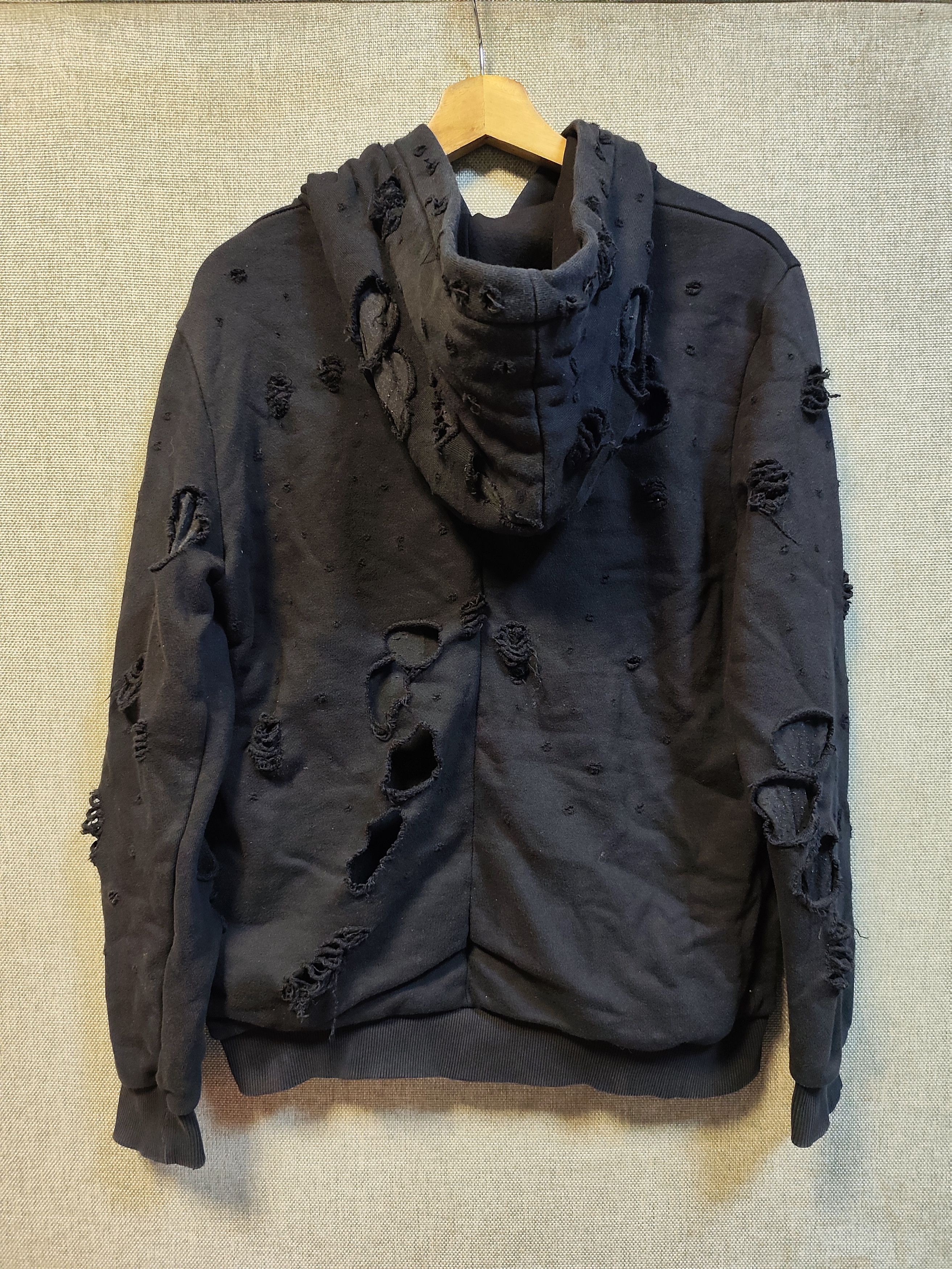 Givenchy Givenchy Distressed Hoodie Size US S / EU 44-46 / 1 - 2 Thumbnail