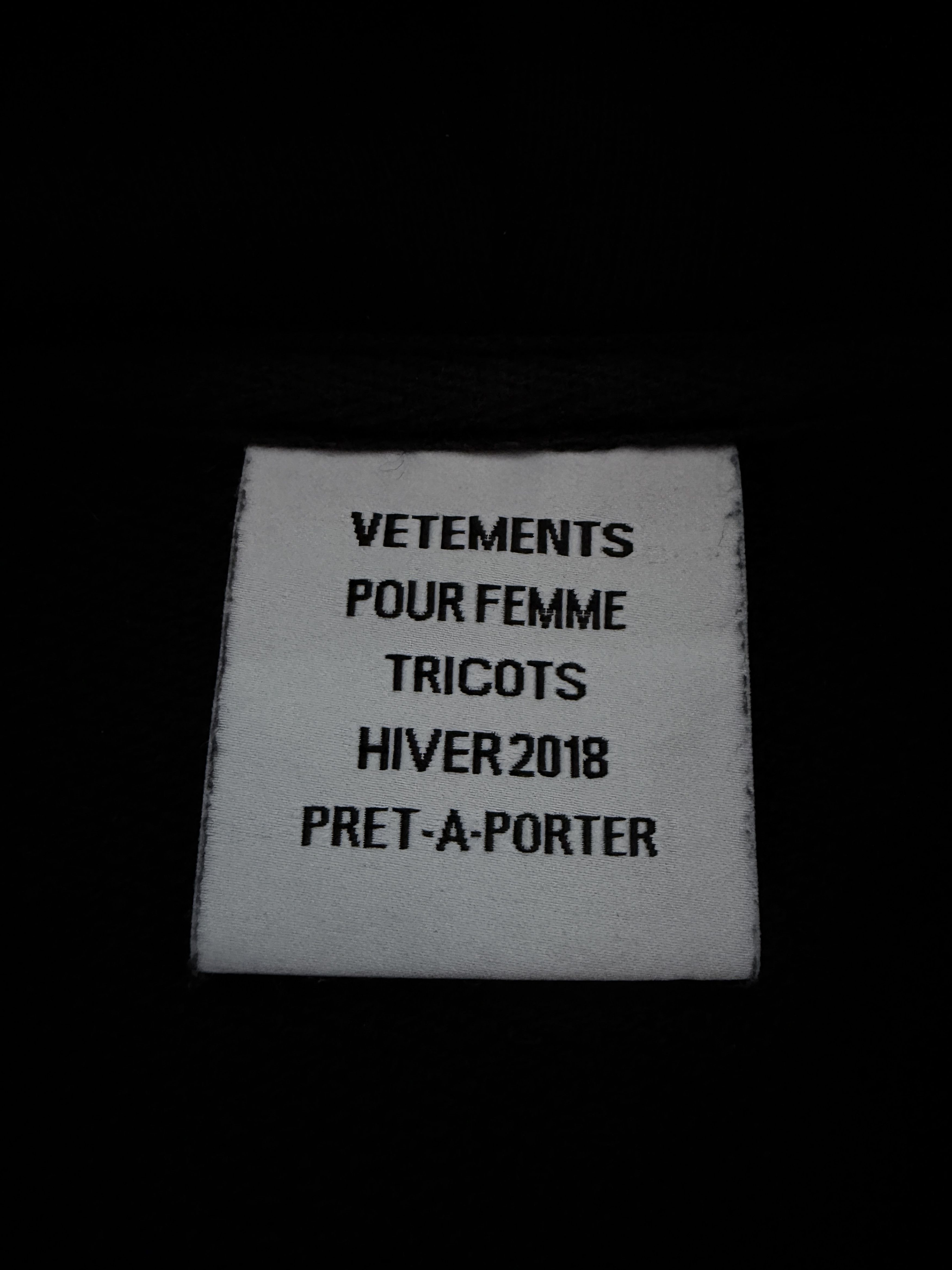 Vetements Vetements 2018 Metal Logo Tour Hoodie Black Size US L / EU 52-54 / 3 - 9 Thumbnail