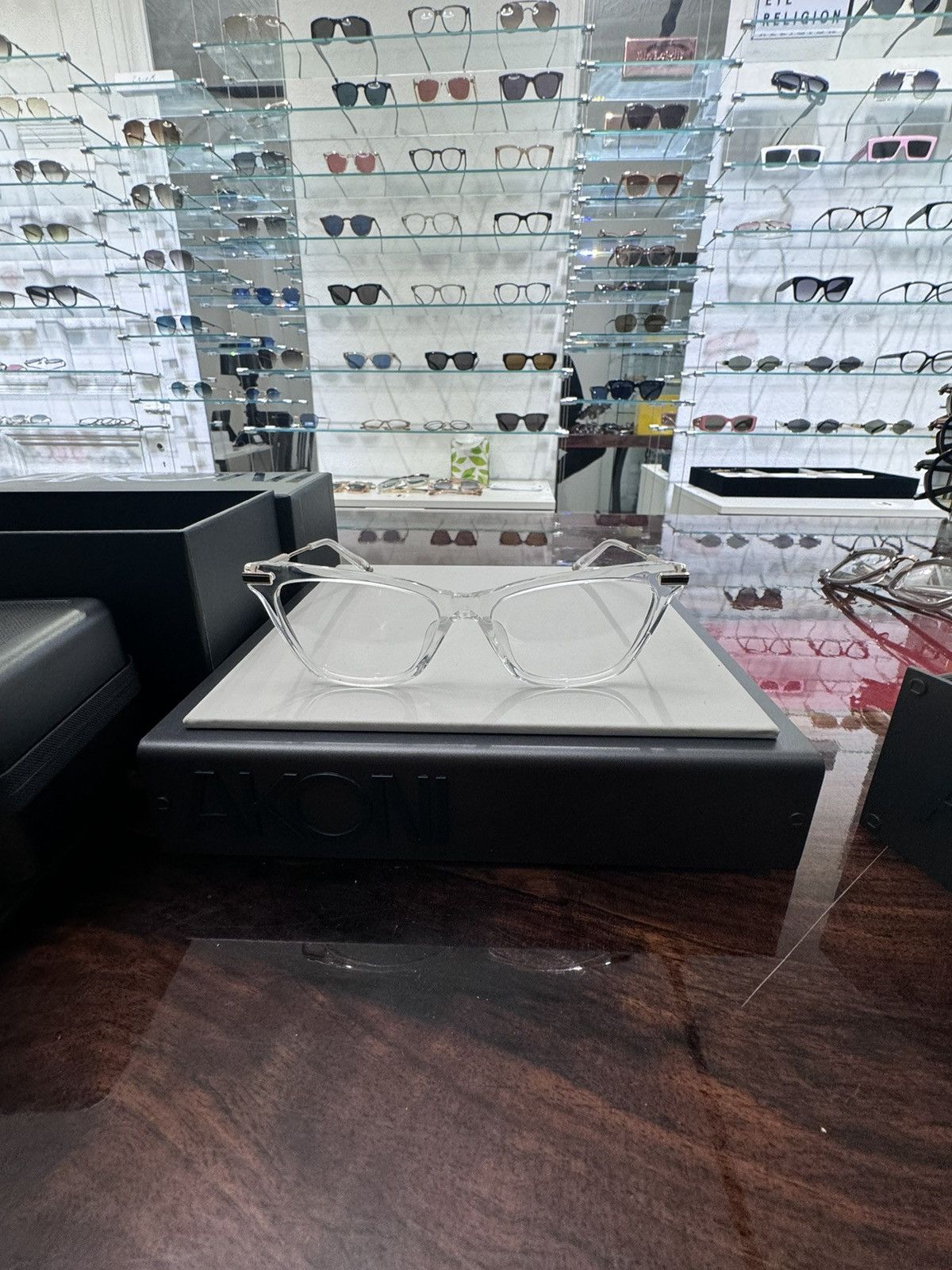 Akoni Akoni Iris Glasses Size ONE SIZE - 1 Thumbnail