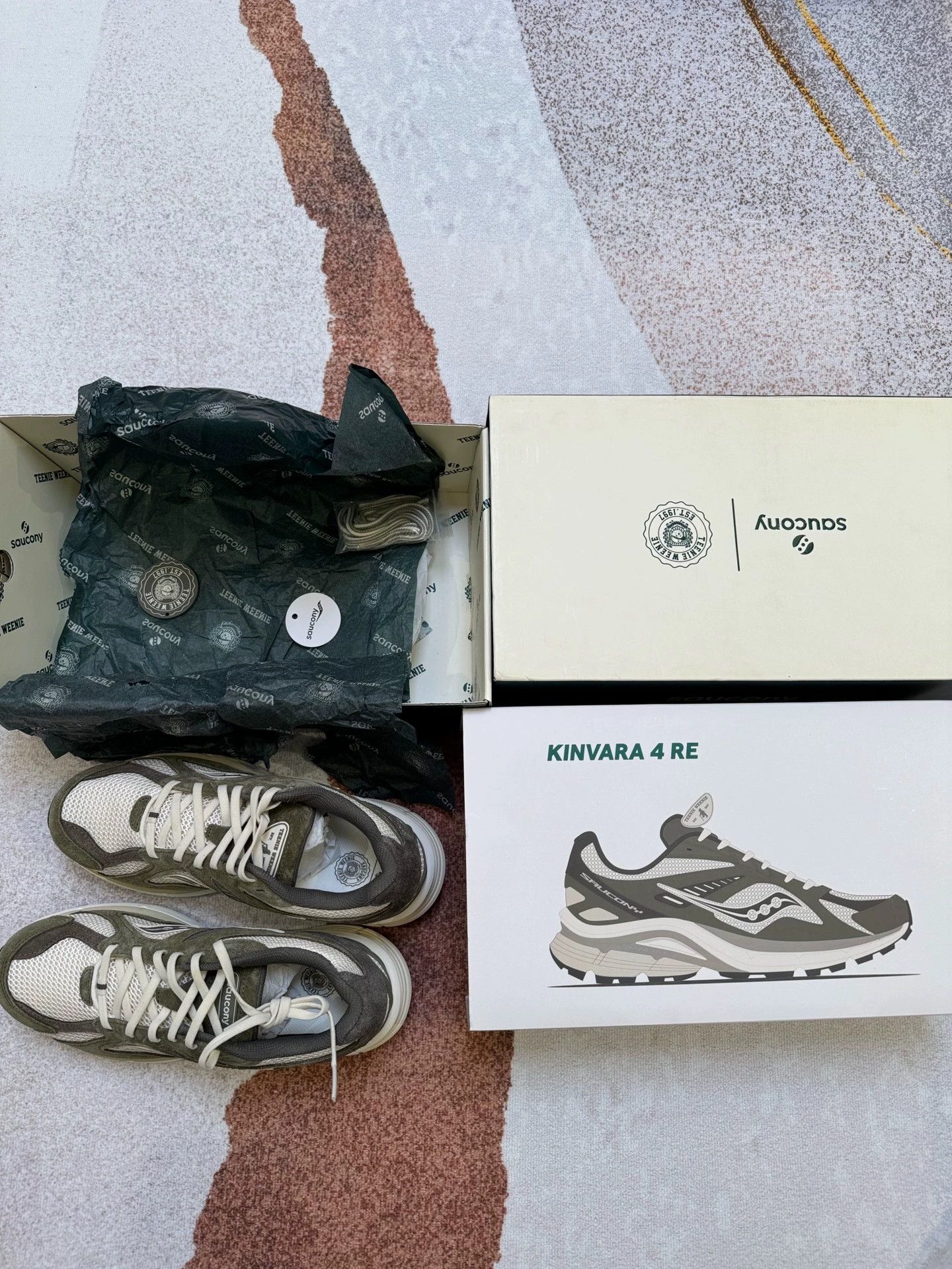 Saucony Teenie Weenie x Saucony Kinvara 4 Re Size US 8 / EU 41 - 9 Thumbnail