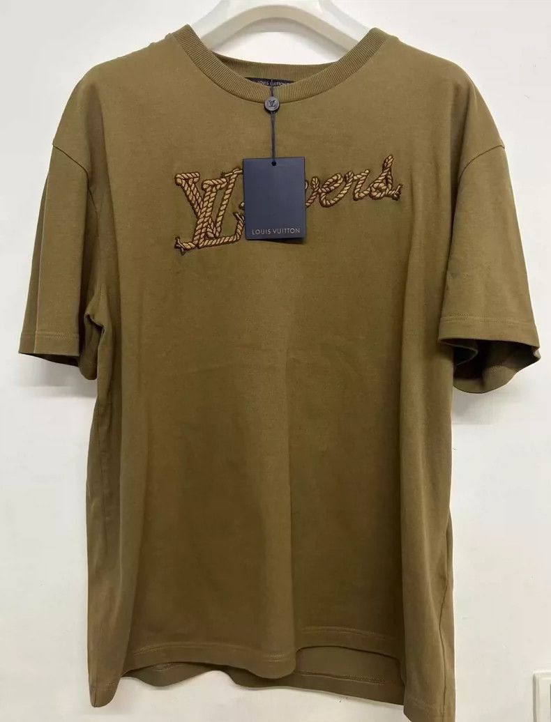 Louis Vuitton louis vuitton embroidered logo short sleeve shirt-dmc Size US L / EU 52-54 / 3 - 1 Thumbnail