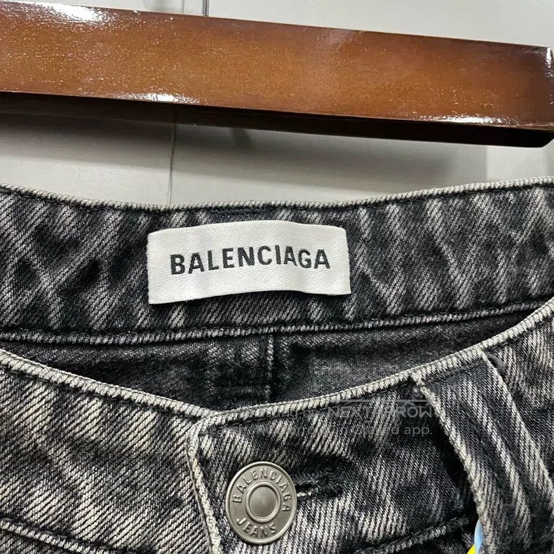 Balenciaga Balenciaga Wide Leg Washed Denim Pants Size US 29 - 4 Thumbnail
