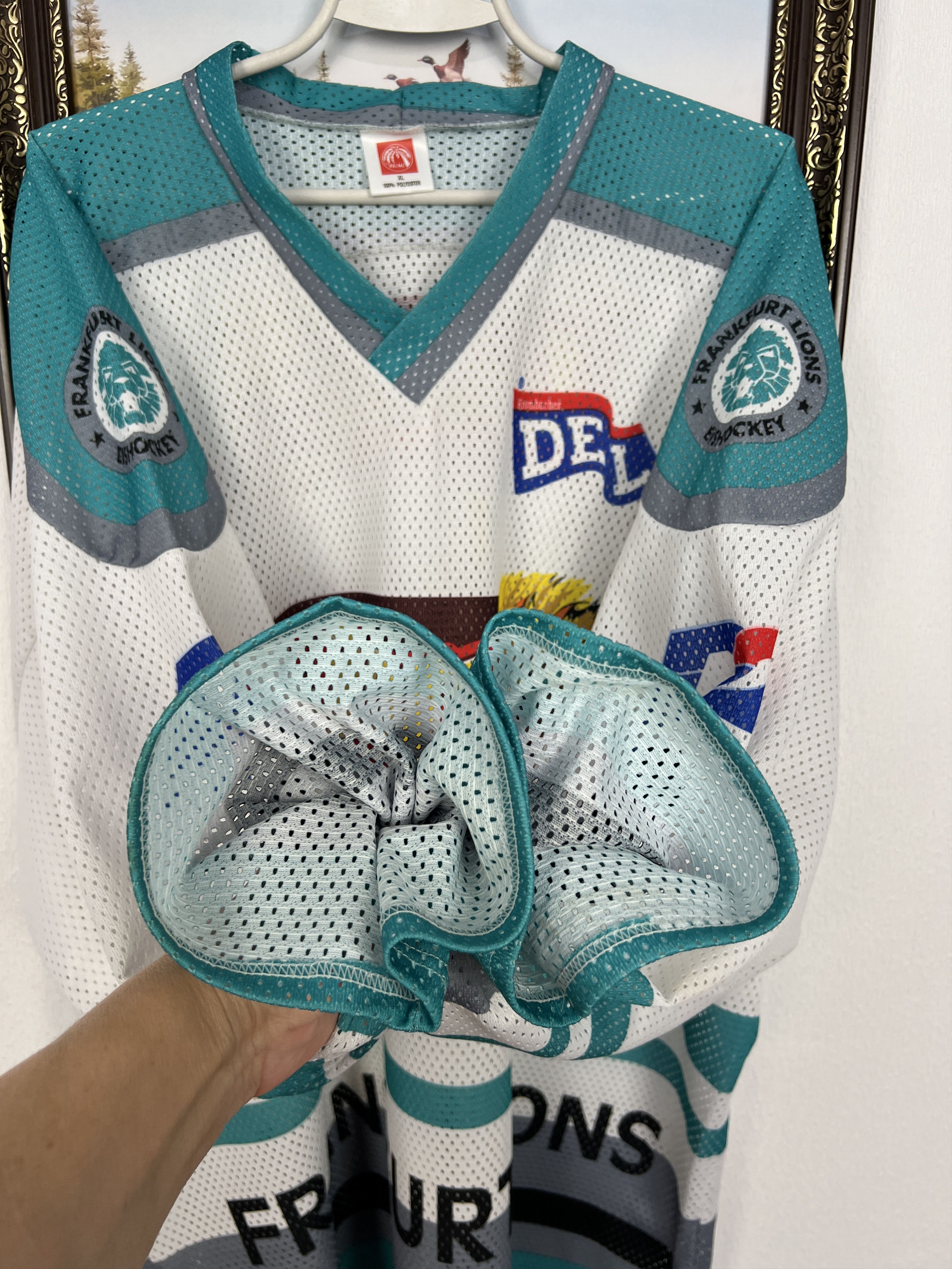 Vintage Vintage 90's Frankfurt Lions Ice Hockey #9 Ziesche Size US XL / EU 56 / 4 - 8 Thumbnail