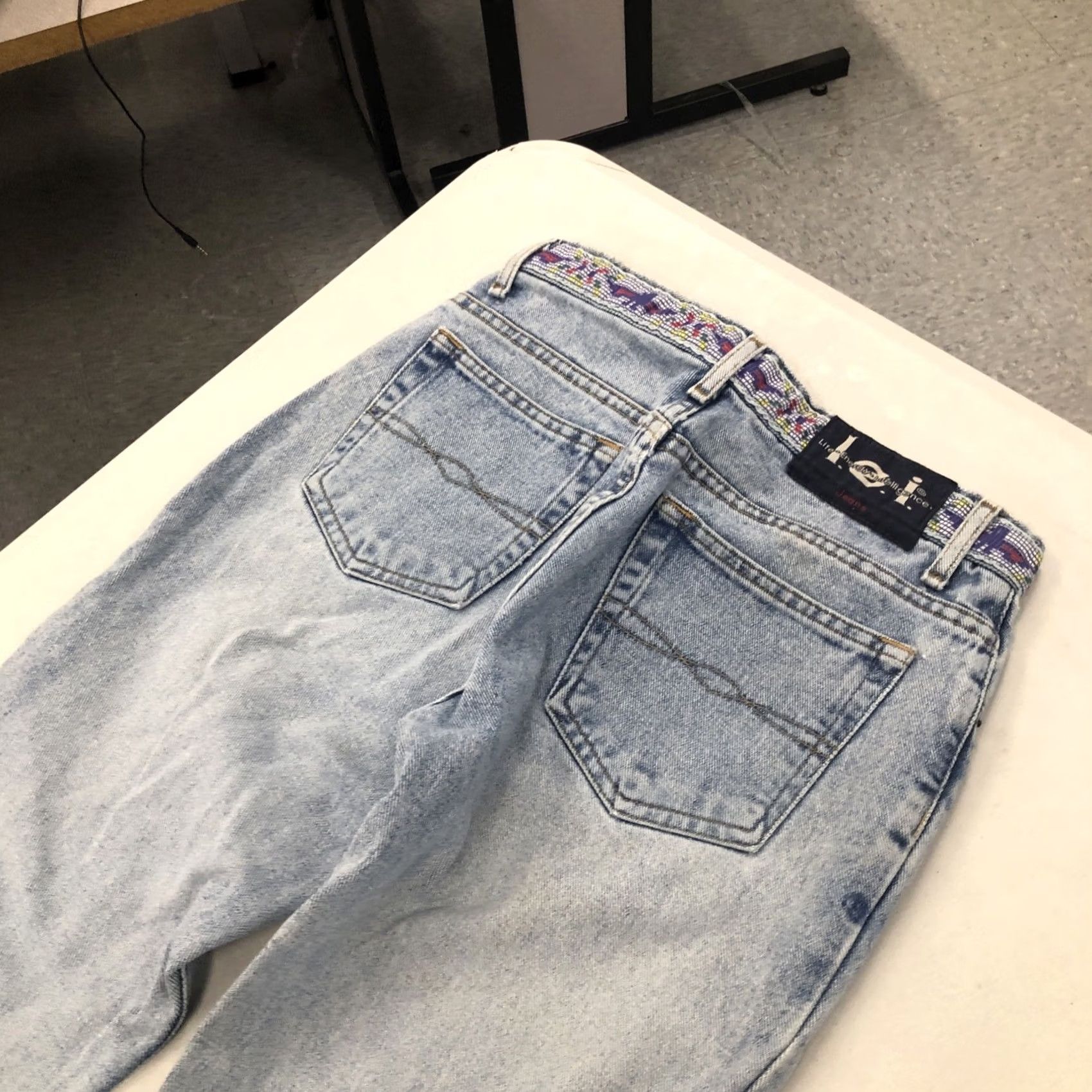 Vintage VINTAGE LEI Jeans Bootcut Juniors 7 28x31 Blue Denim Southwestern Belt Look 5-Pocket Regular Rise High Rise Women Mens Girls Size 28" / US 6 / IT 42 - 4 Thumbnail