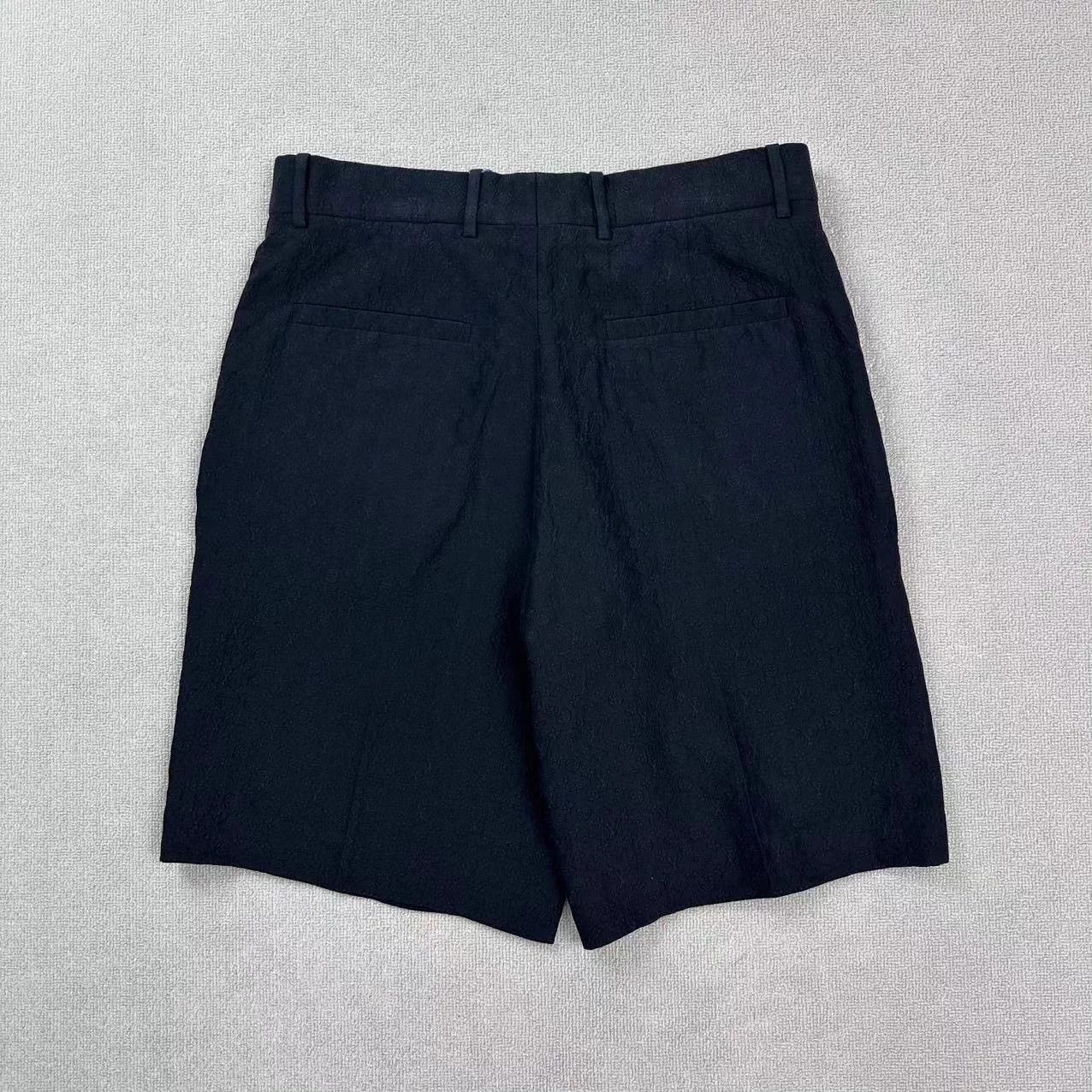 Louis Vuitton LV all over Monogram short 48 Size US 32 / EU 48 - 2 Thumbnail