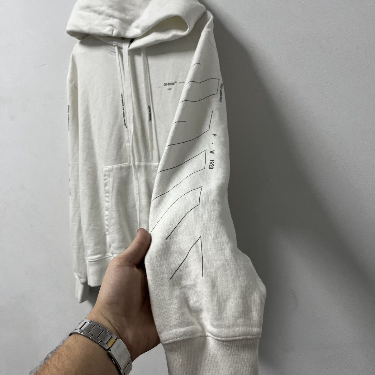 Off-White Off-White Luxury Hoodie Big Logo Rare White Size US L / EU 52-54 / 3 - 9 Thumbnail