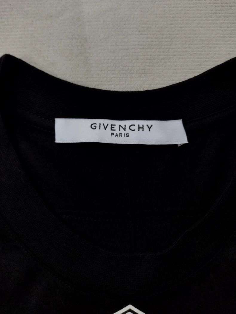 Givenchy Givenchy Black Shield Printed Casual Short Sleeve T-Shirt Size US XS / EU 42 / 0 - 3 Thumbnail