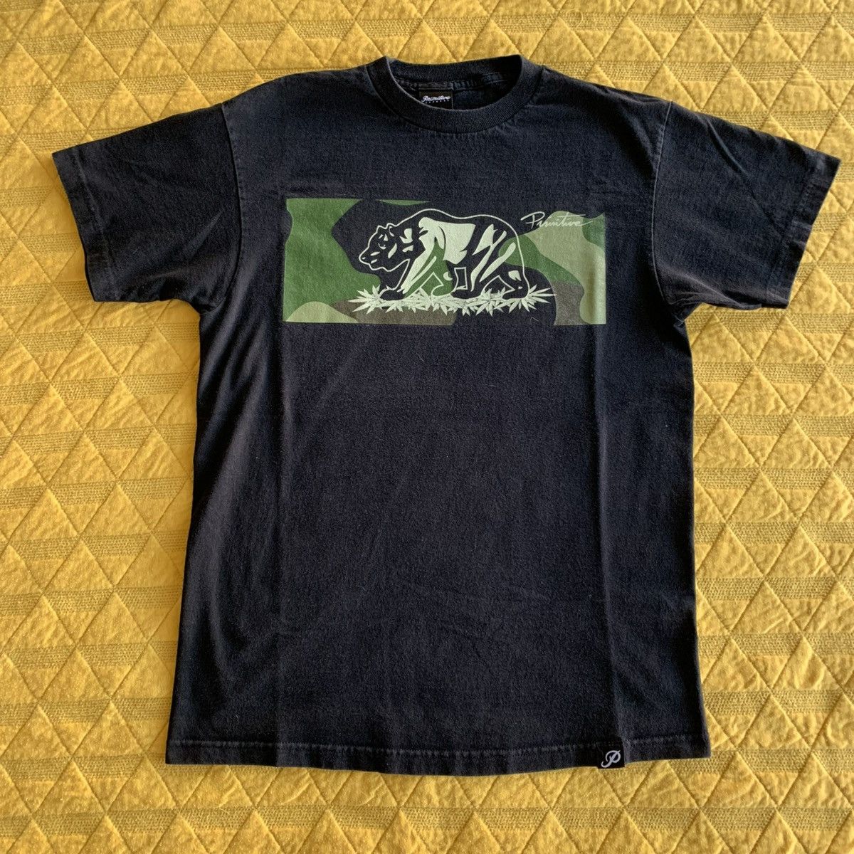 Primitive 2011 Primitive Skate Tee Bear Camo Medium Size US M / EU 48-50 / 2 - 2 Thumbnail