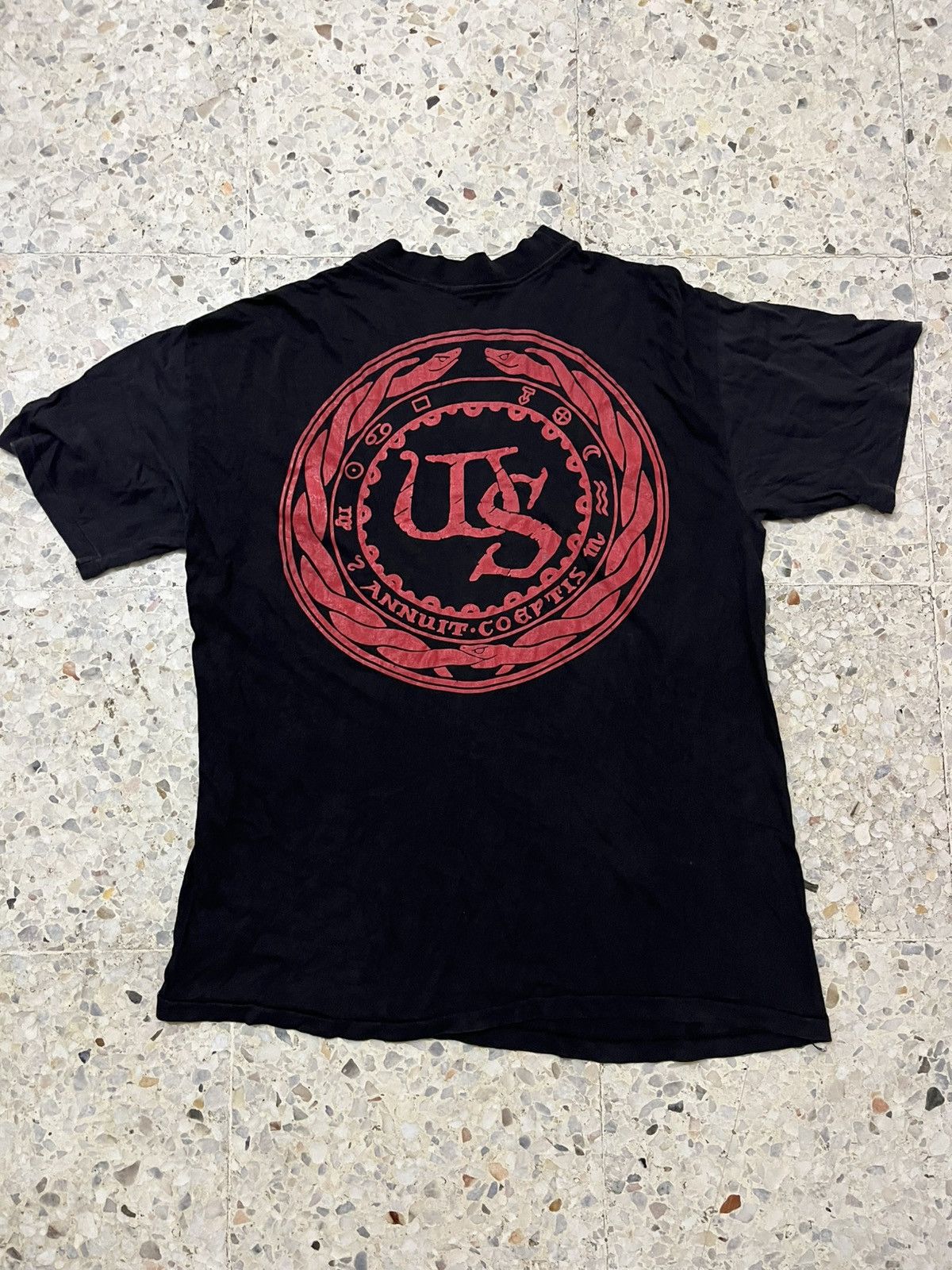 Band Tees Vintage 90s band white snake t-shirt Size US L / EU 52-54 / 3 - 2 Thumbnail