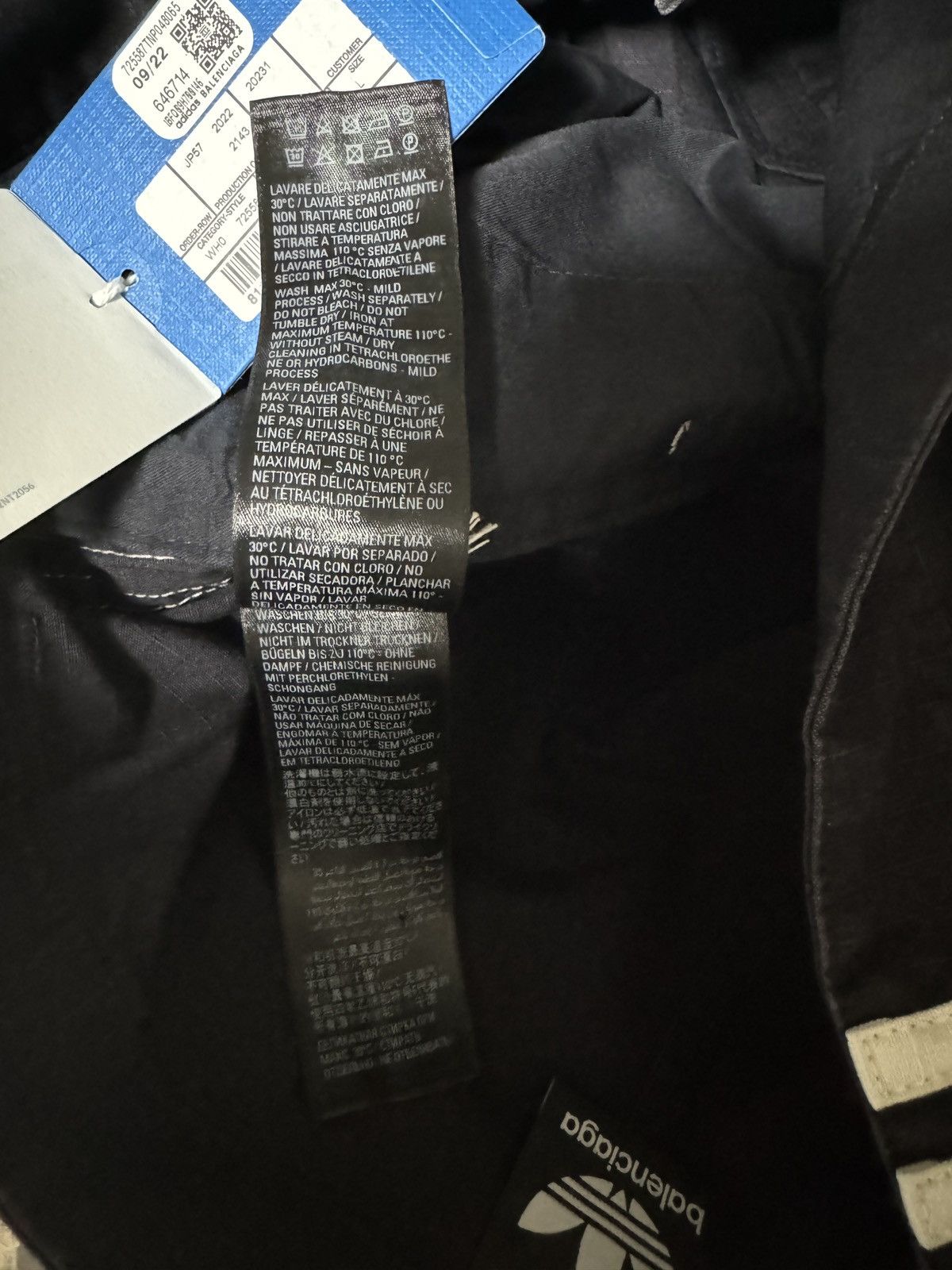 Balenciaga Balenciaga Adidas Shorts with distressed Hem Sz.L Size US 34 / EU 50 - 11 Thumbnail
