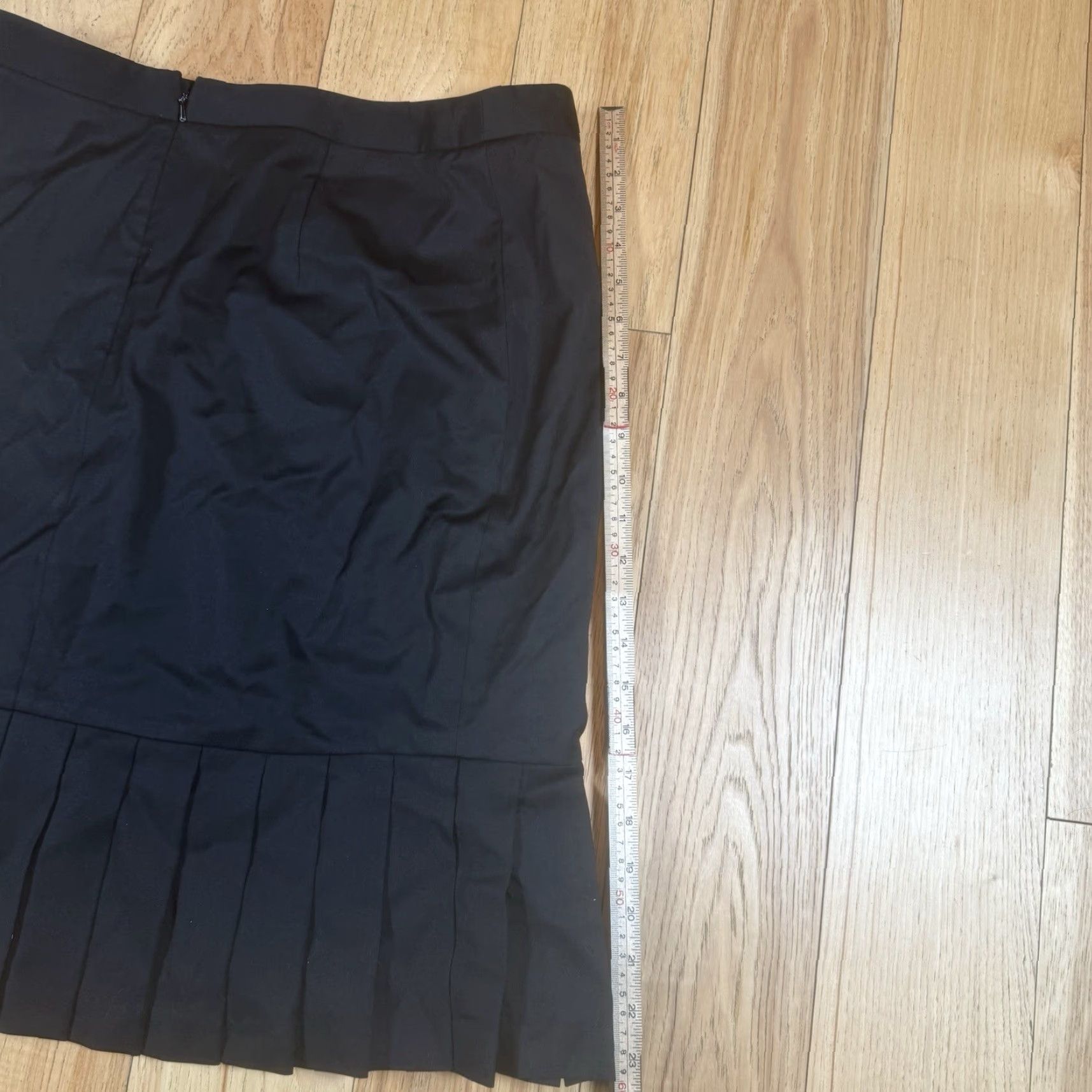 Brooks Brothers VINTAGE Brooks Brothers Pencil Skirt Wool Lined Size 12 Black Women Knee Length Solid Career Size 34" / US 12 / IT 48 - 7 Thumbnail