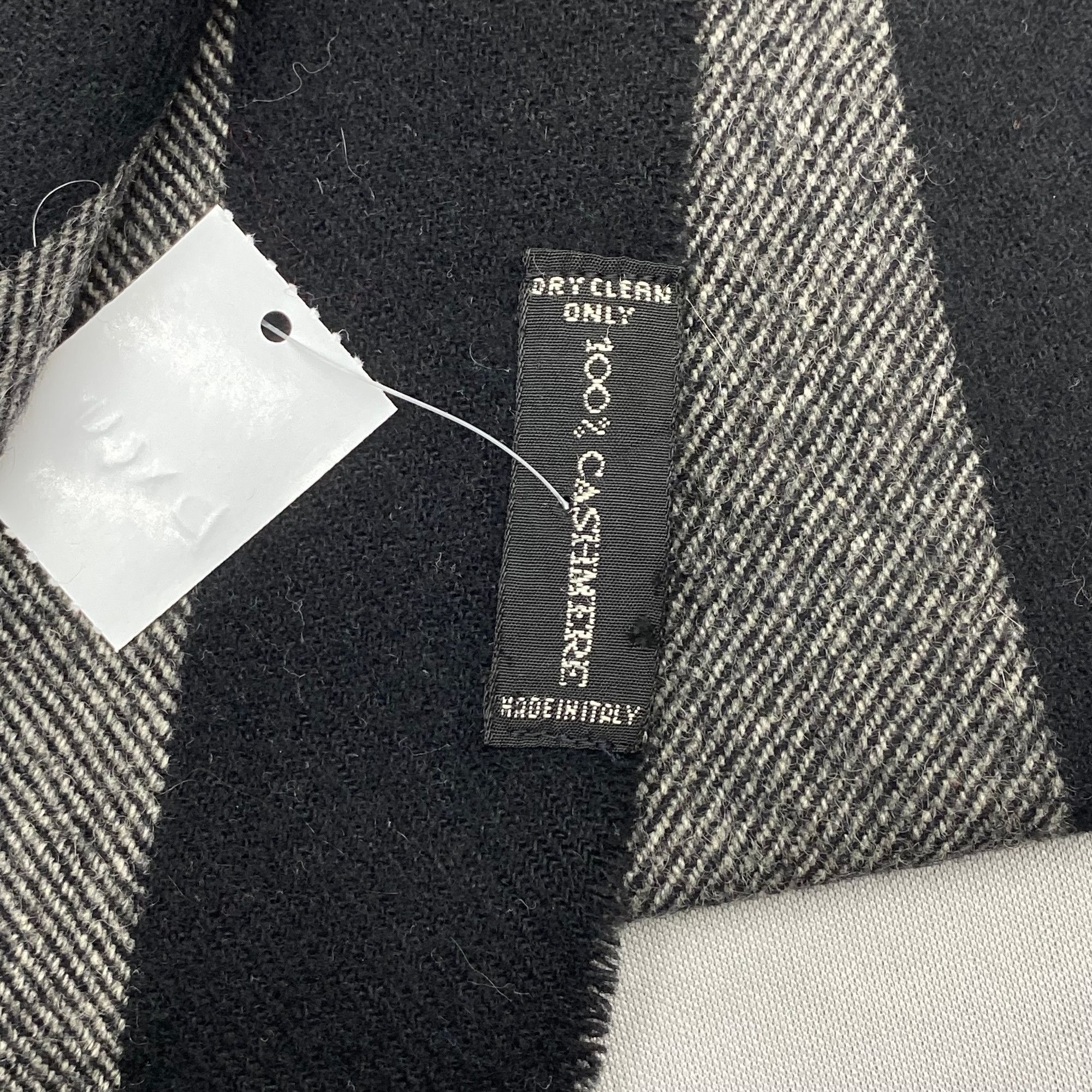 Japanese Brand Vintage Scarf Muffler Wool Cashmere Scarves Size ONE SIZE - 4 Thumbnail