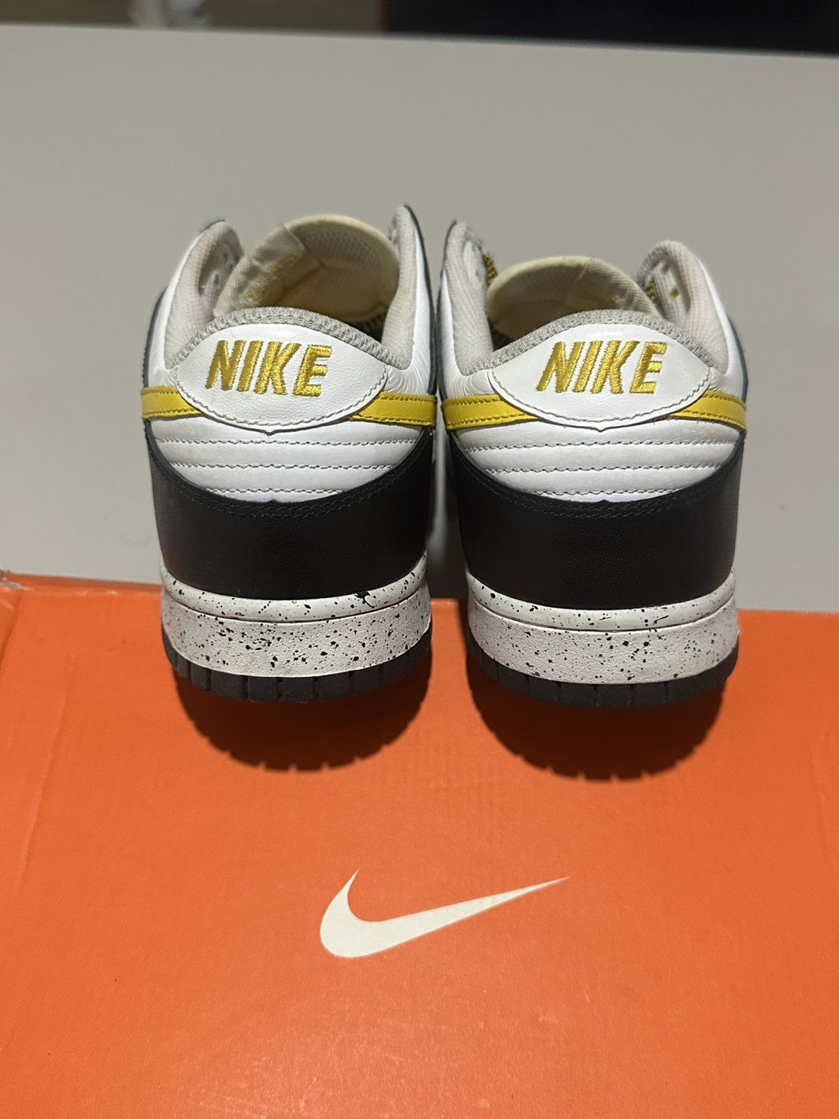 Nike Nike Dunk Low CL Varsity Maize Size US 10 / EU 43 - 5 Thumbnail