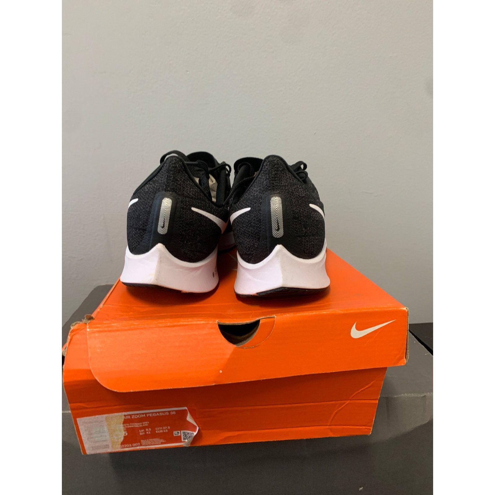 Nike Nike Air Zoom Pegasus 36 Black White Size 8.5 Brand New Size US 8.5 / EU 41-42 - 3 Thumbnail