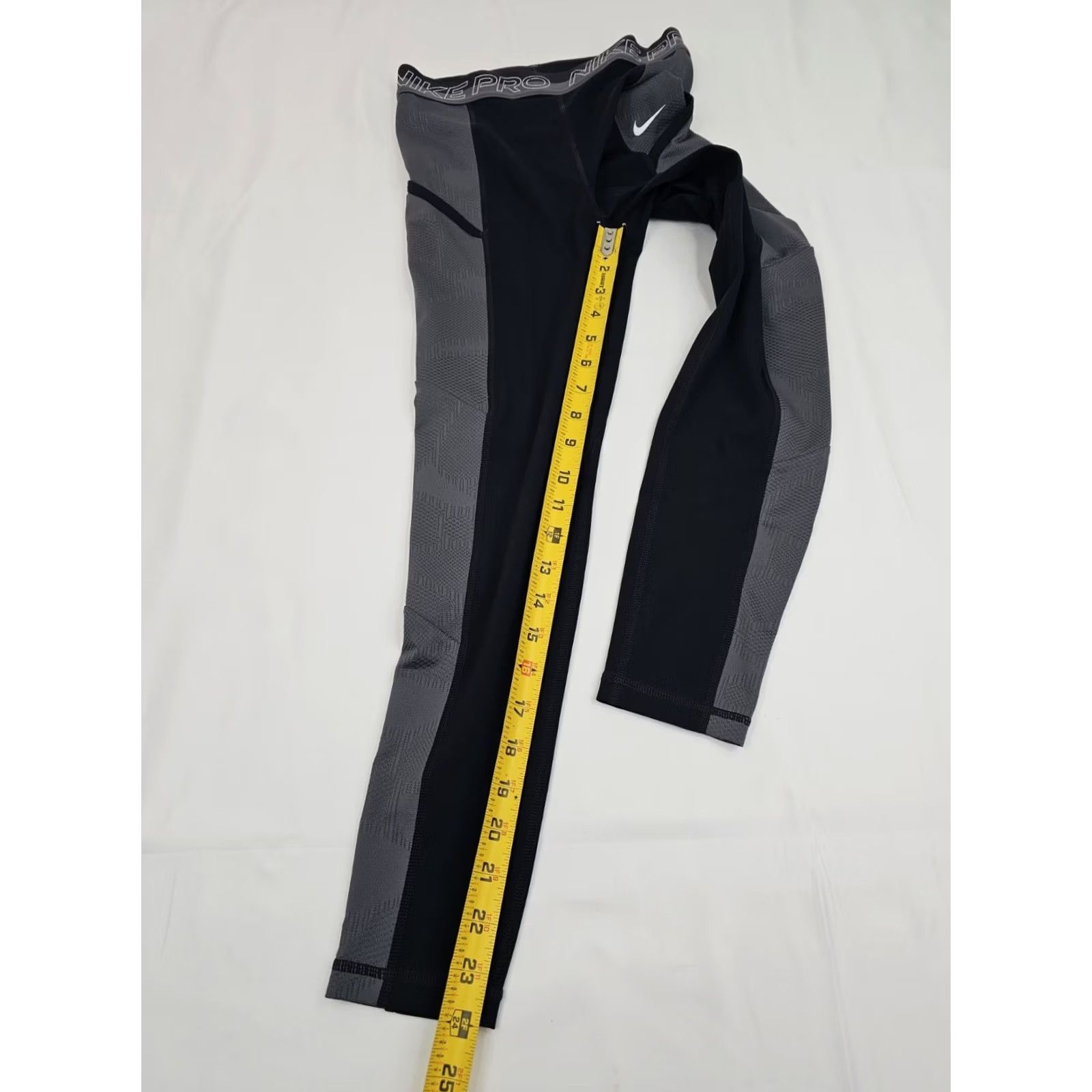 Nike Nike Pro Black Leggings Womens S 24 Inseam Elastic Waist Compression Stretch Run Gym Training EUC Size 28" / US 6 / IT 42 - 3 Thumbnail