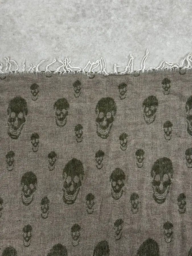 Alexander McQueen Alexander McQueen Grey & Green Deadskull Scarf Size ONE SIZE - 6 Thumbnail