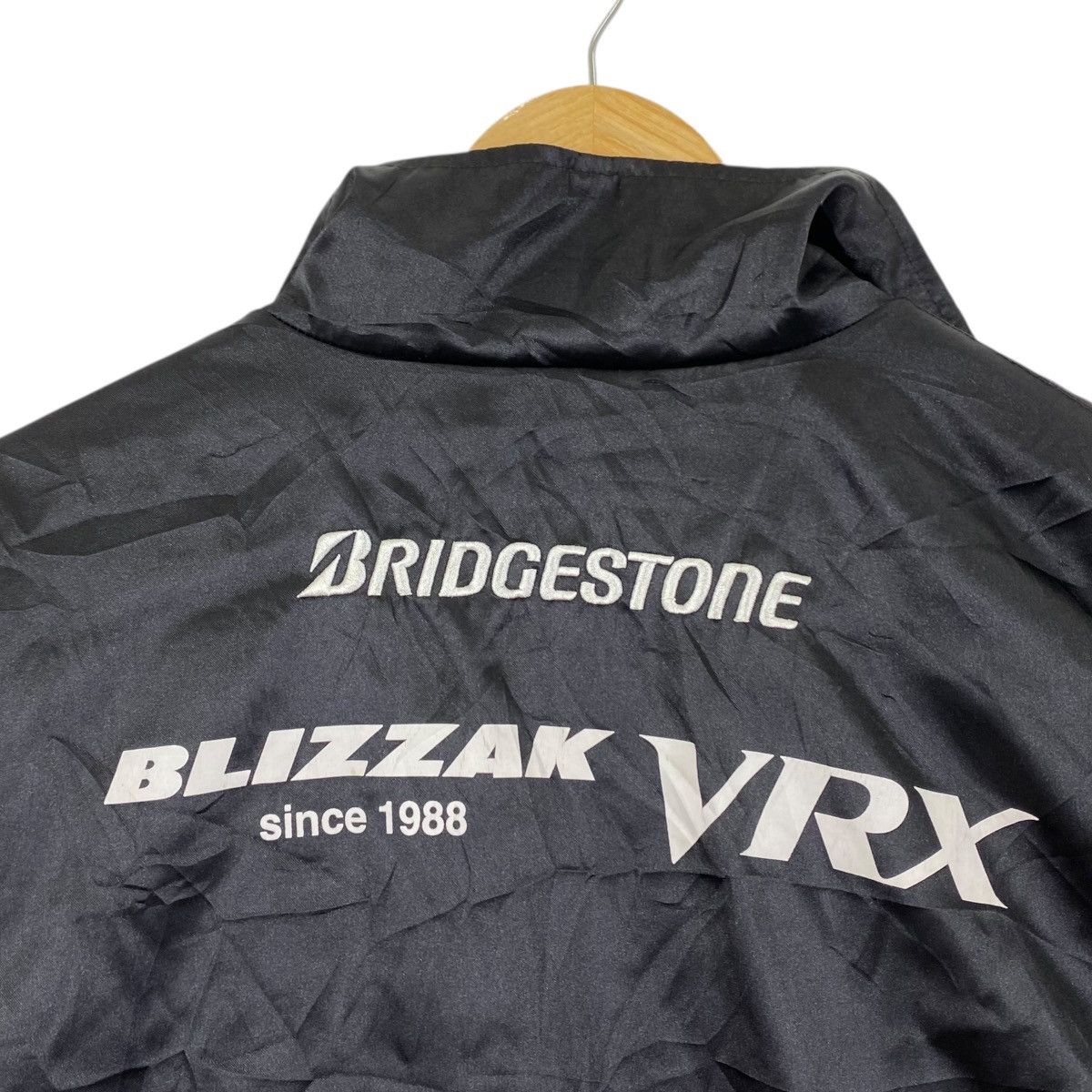 Vintage BLIZZAK VRX BRIDGESTONE Racing Team Formula1 Windbreaker Size US XL / EU 56 / 4 - 5 Thumbnail