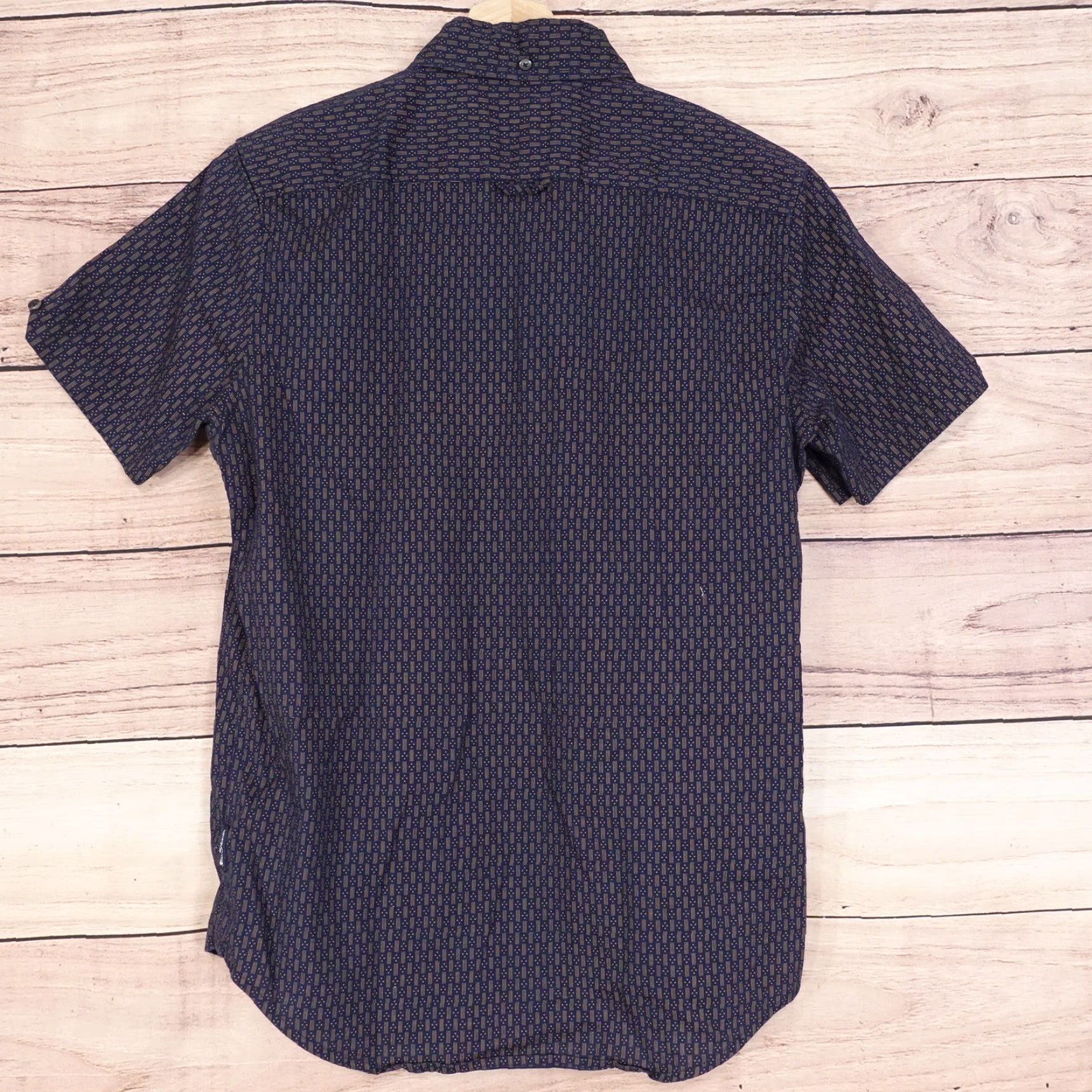 Ben Sherman BEN SHERMAN BLUE GEOMETRIC BUTTON DOWN SHIRT MENS SIZE SMALL Size US S / EU 44-46 / 1 - 4 Thumbnail