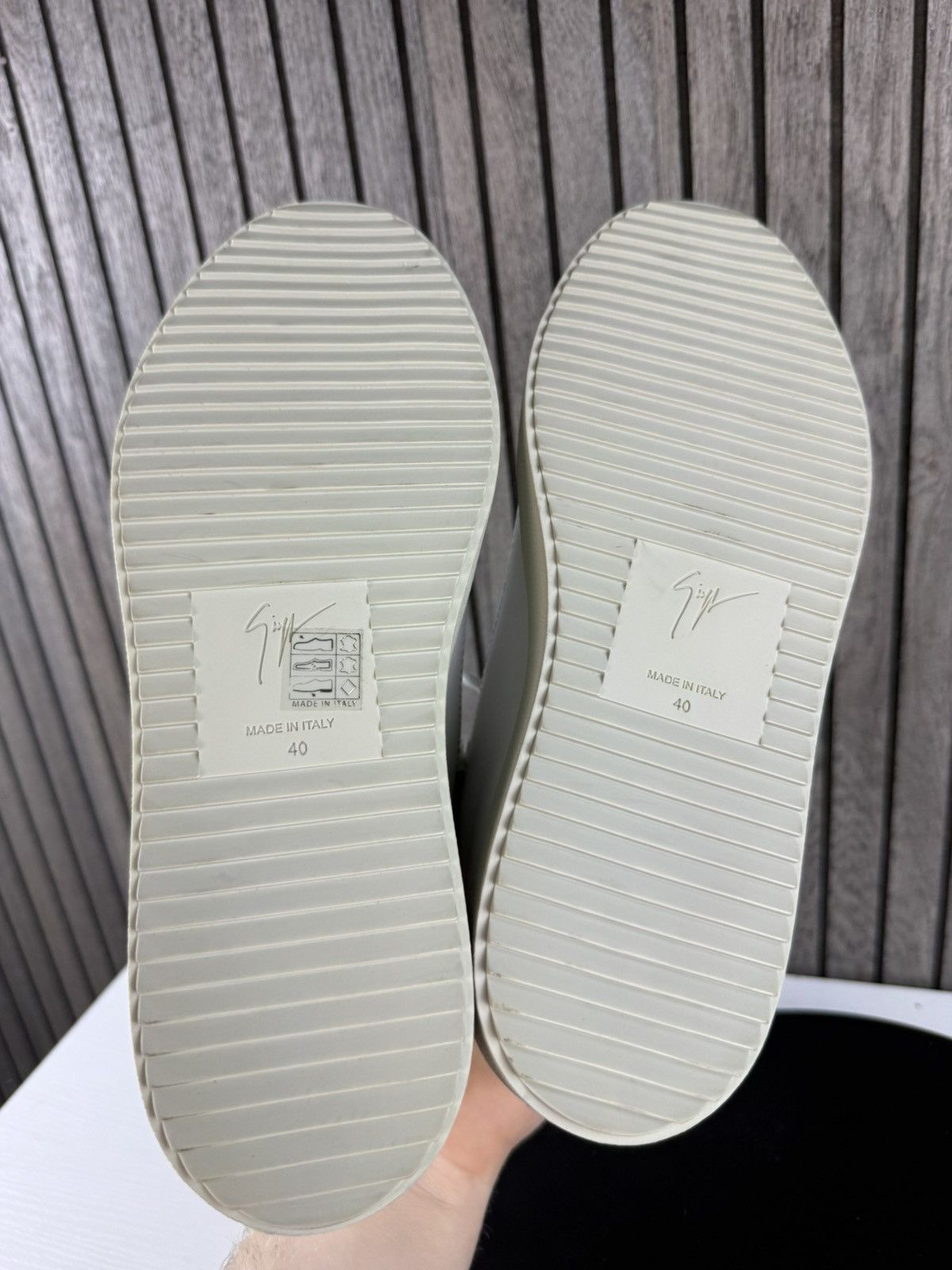 Giuseppe Zanotti 2000s Kanye west Giuseppe Zanotti Triple Wing White sz 40 Size US 7.5 / EU 40-41 - 11 Thumbnail